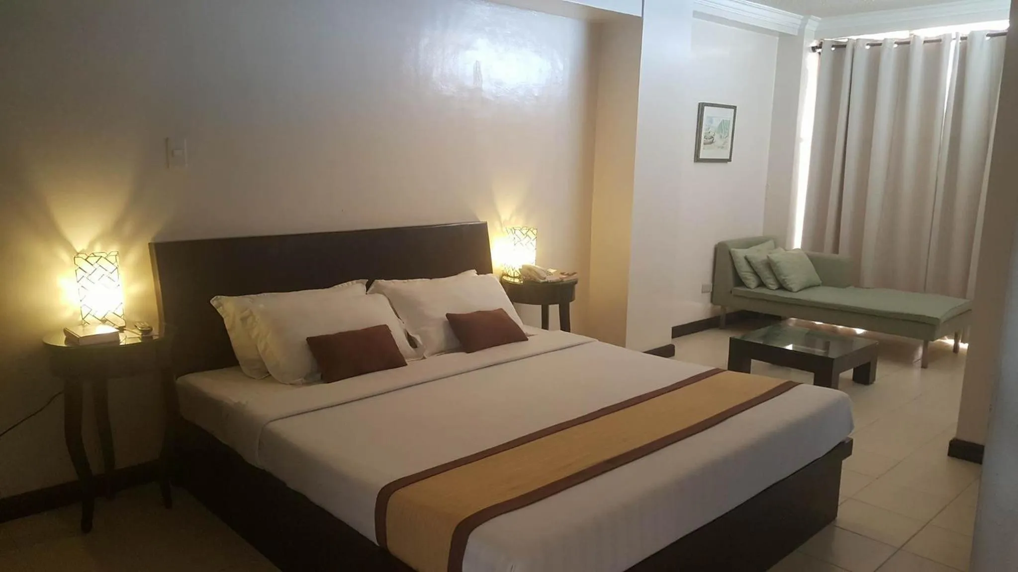 Photo of the whole room, Bed in Hotel Tavern Surigao