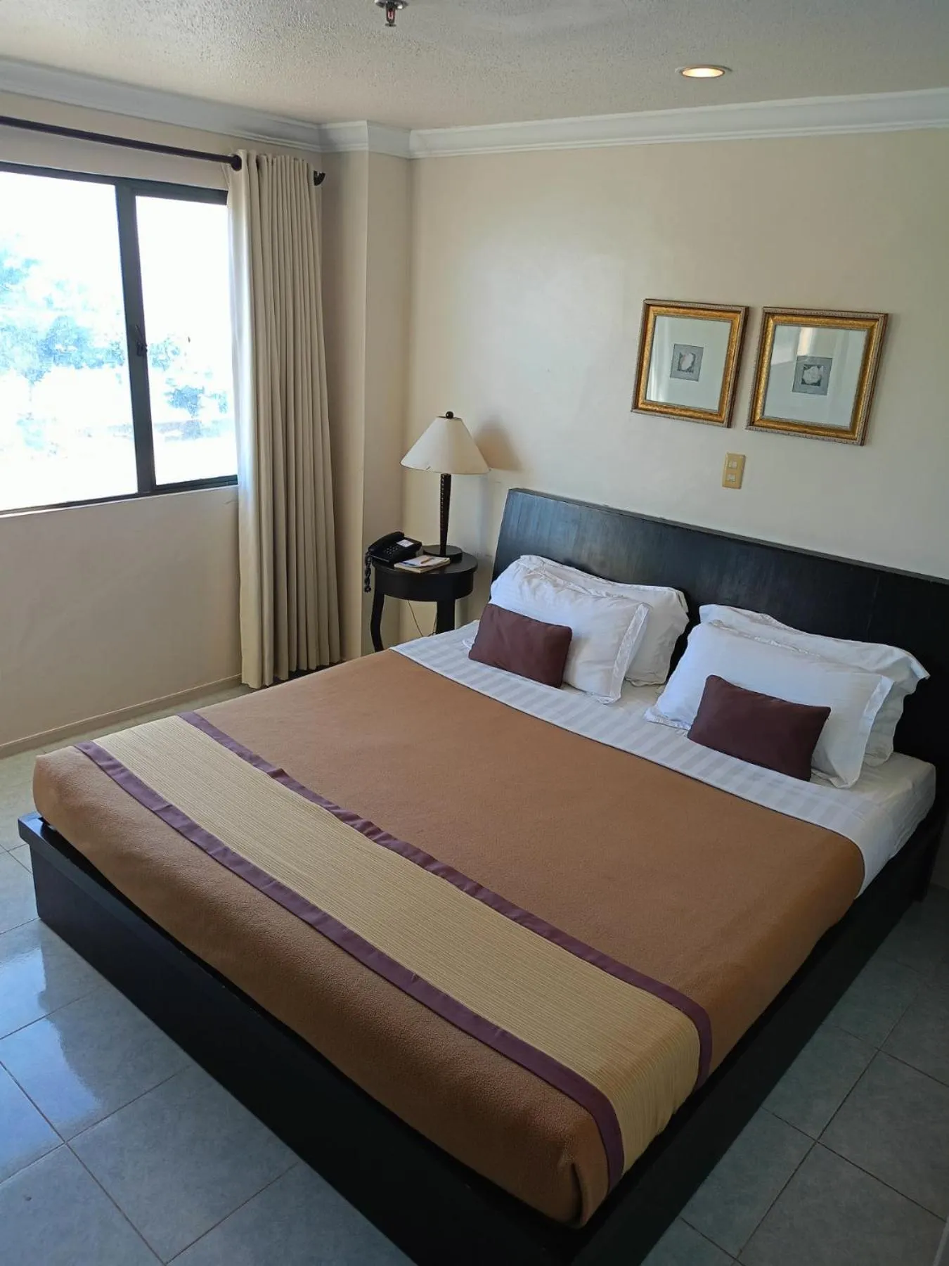 Bed in Hotel Tavern Surigao