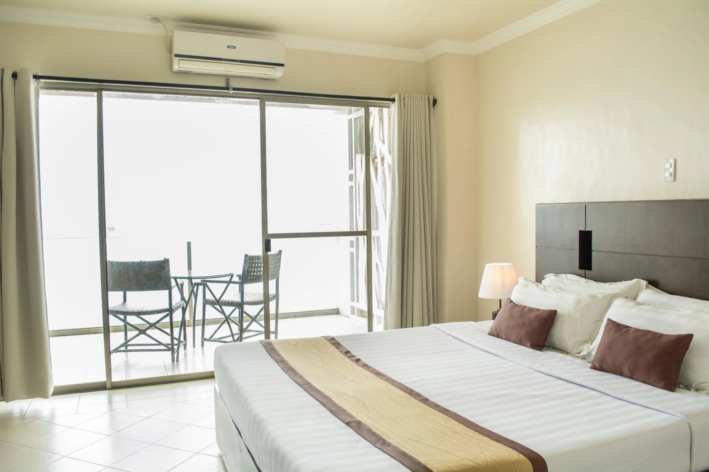 Bed in Hotel Tavern Surigao