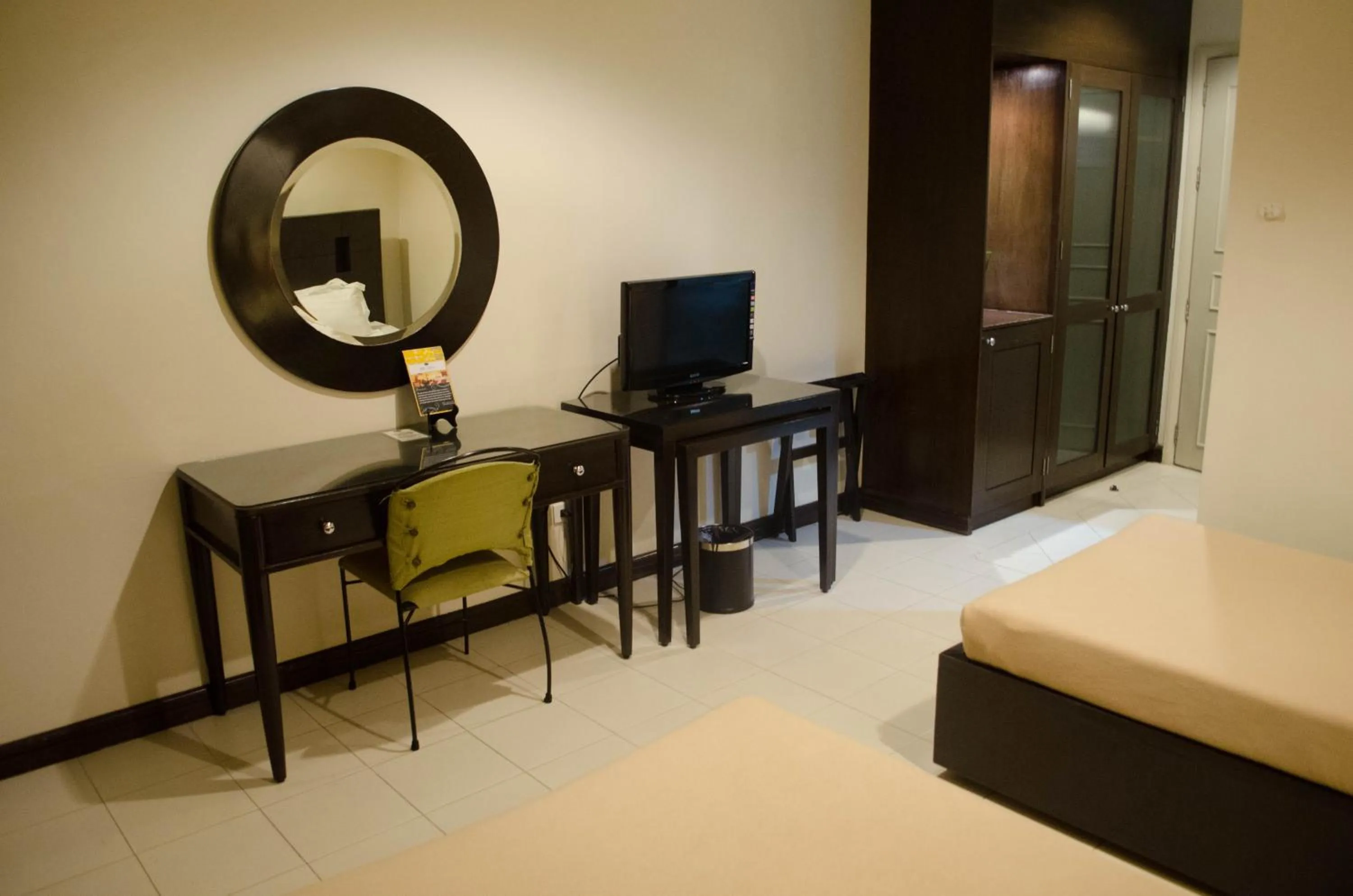 Decorative detail, Bed in Hotel Tavern Surigao