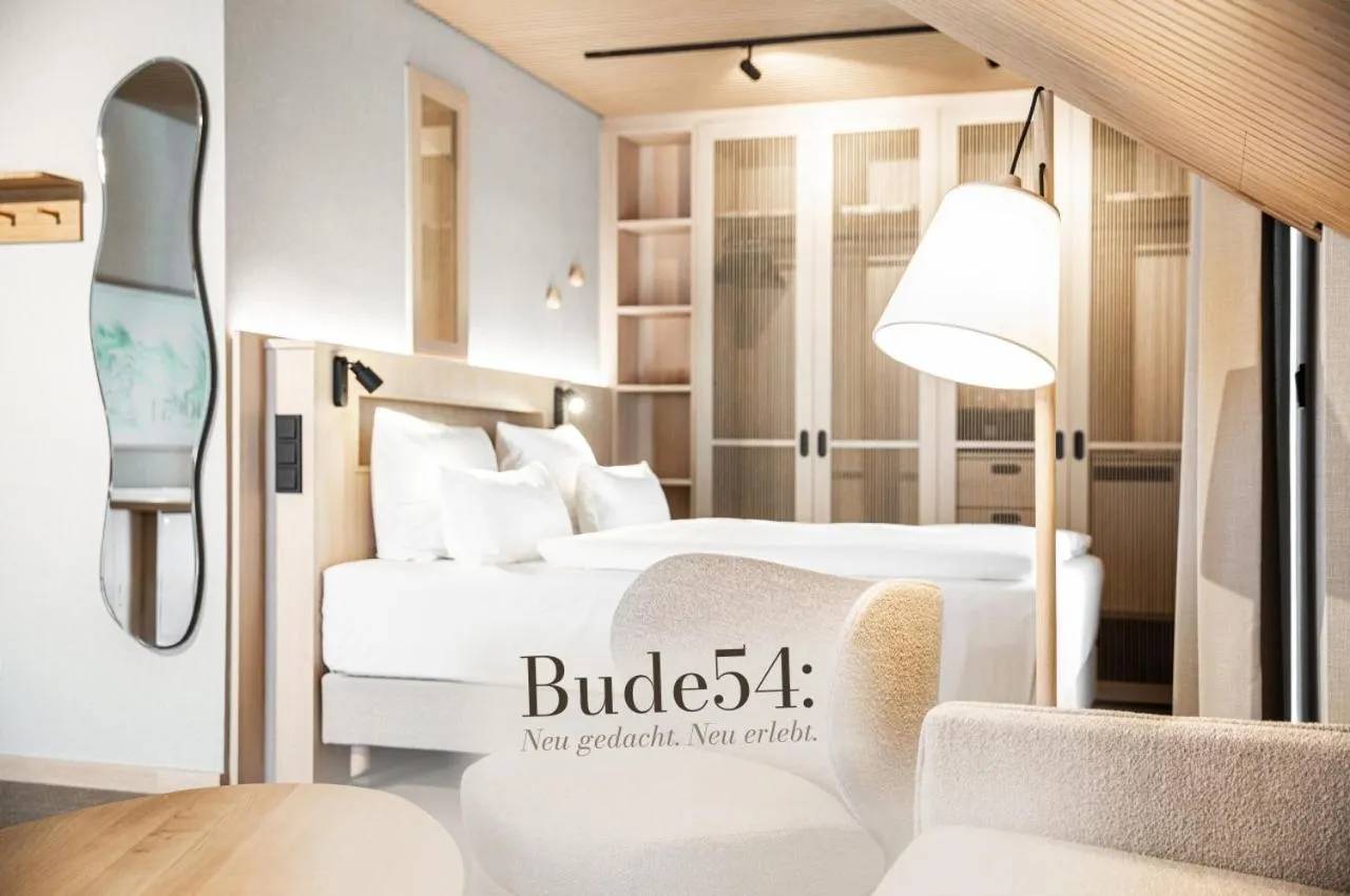 Photo of the whole room, Bed in Bude54