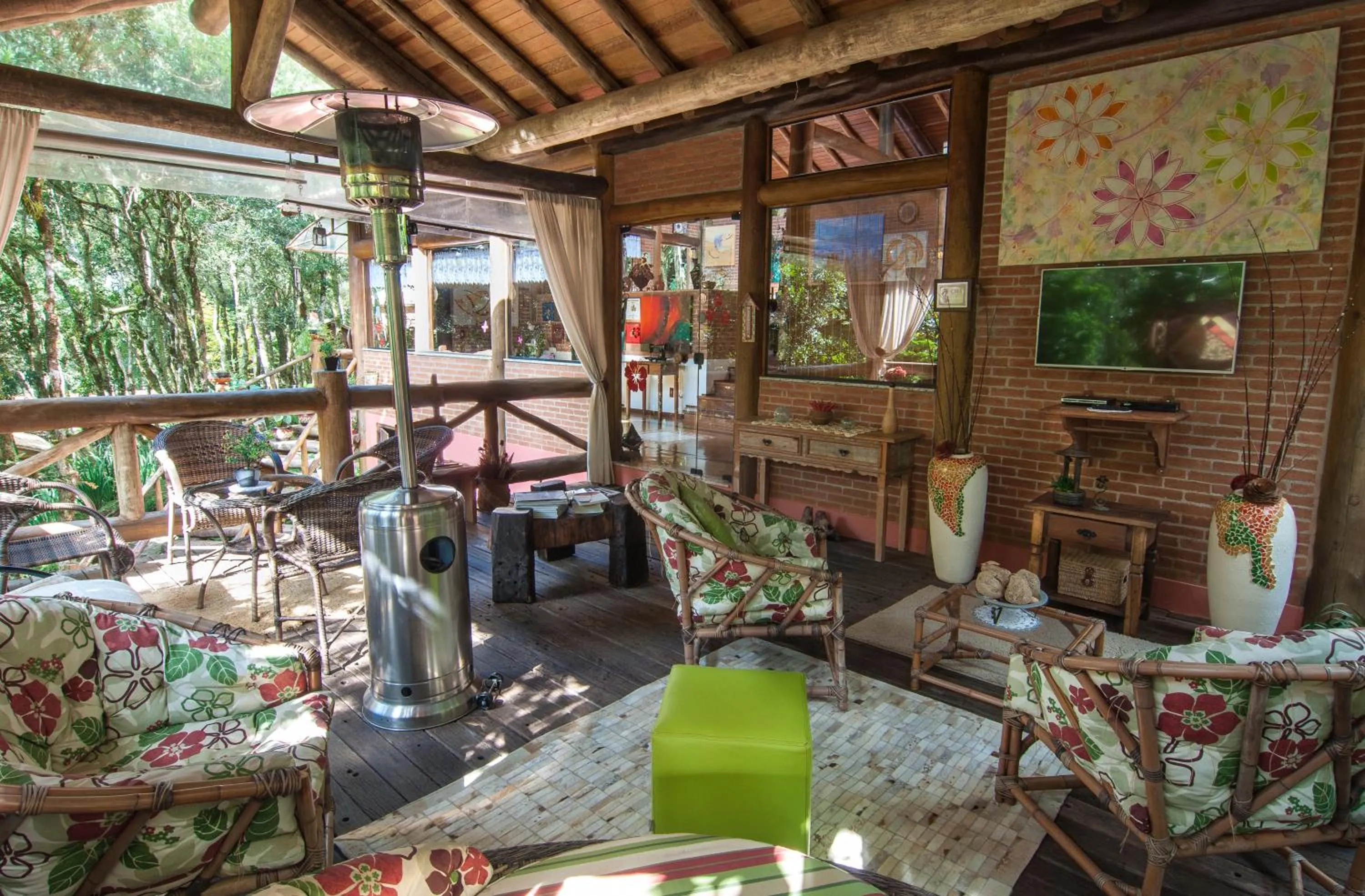 Living room in Pousada Alto da Neblina