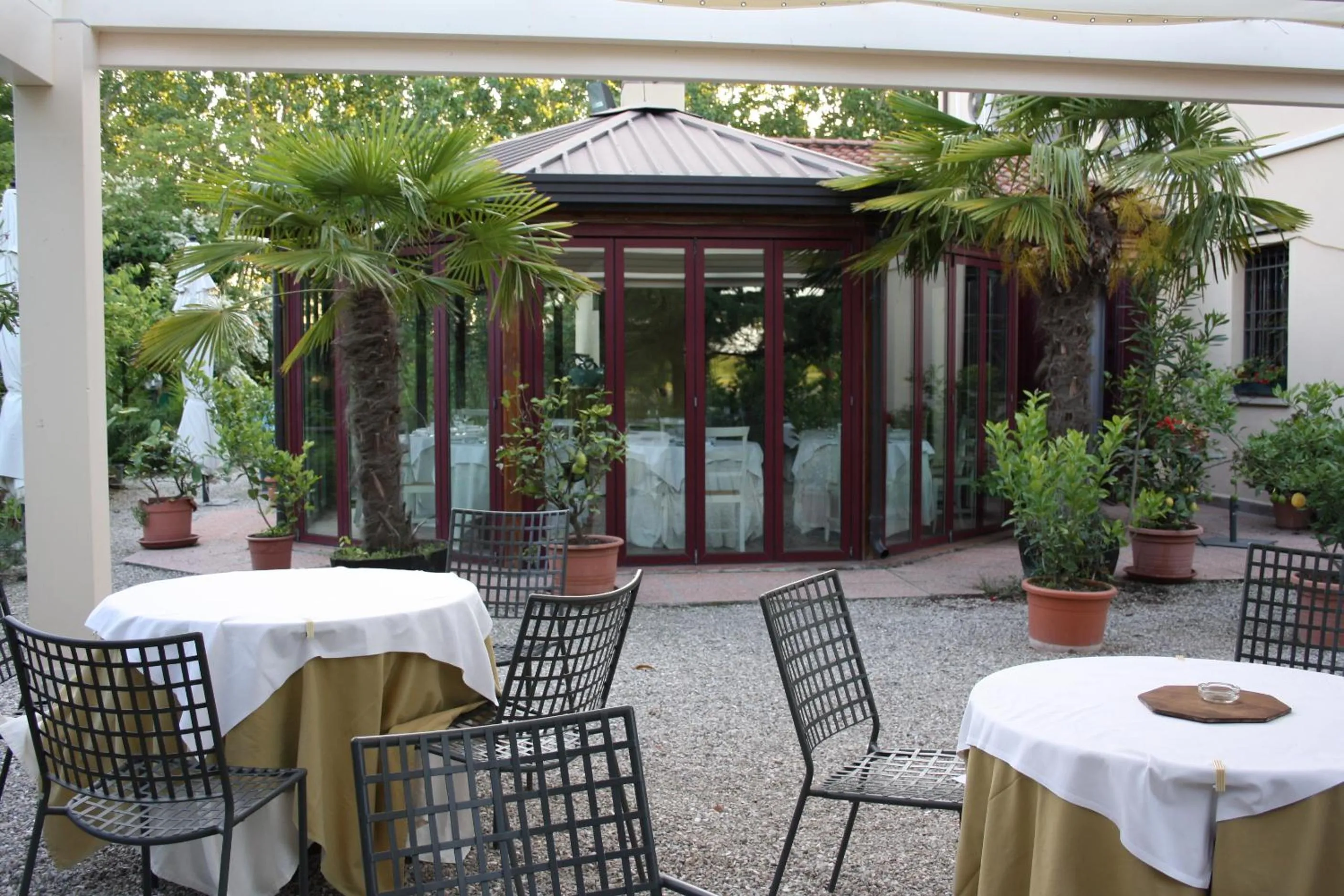 Restaurant/places to eat in Villa Belfiore