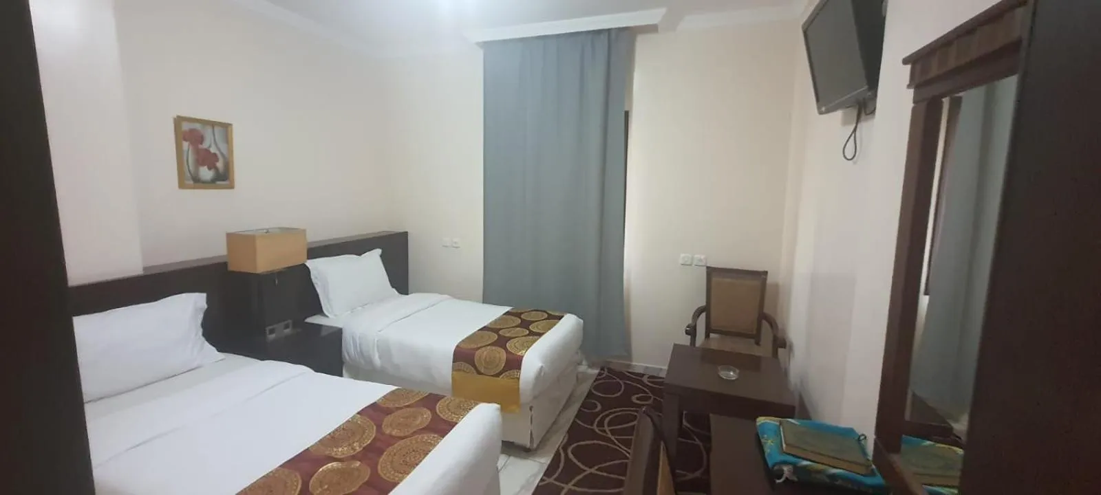 Bed in Durrat Mina Hotel