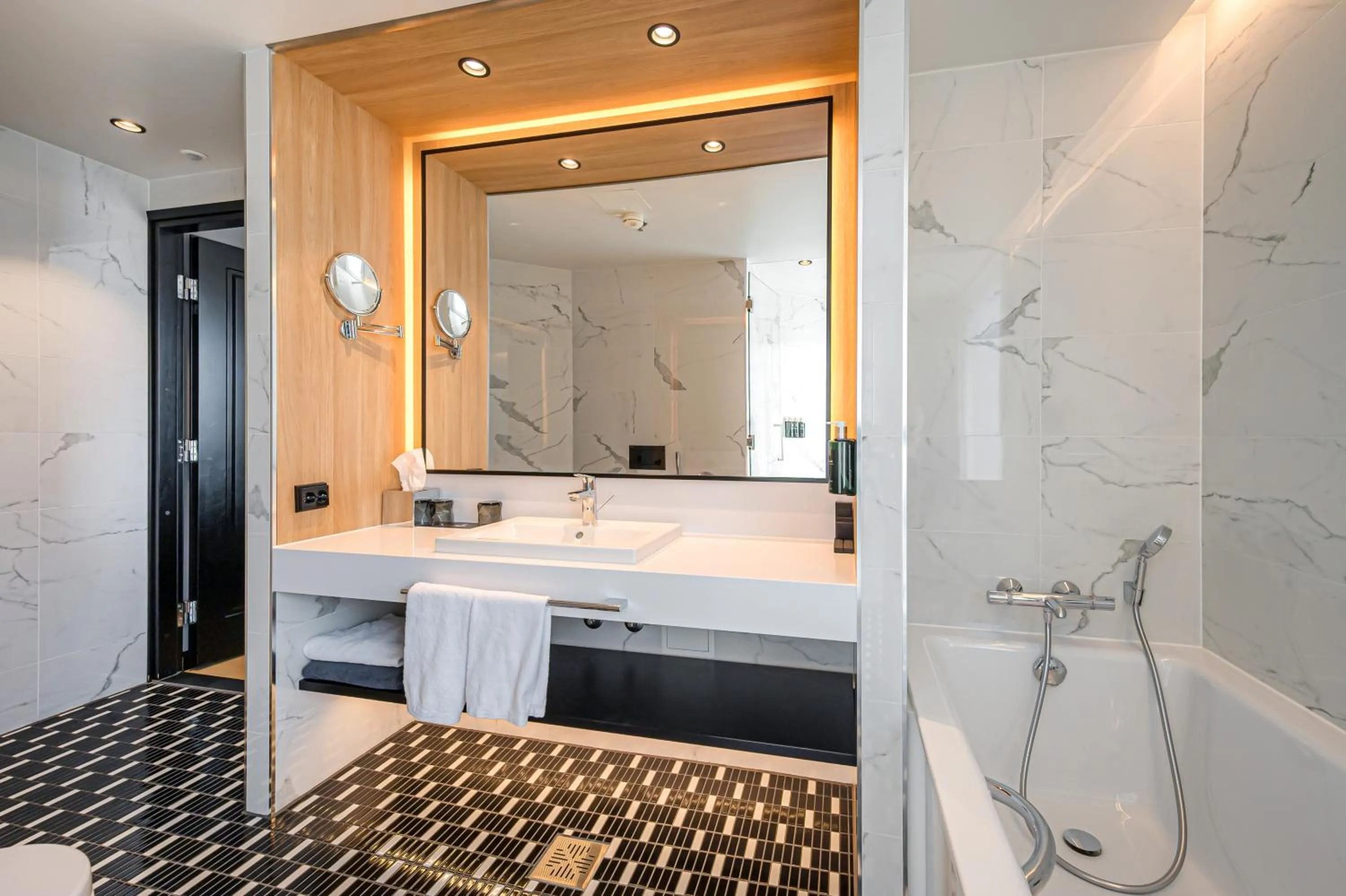 Bathroom in Clarion Hotel Aviapolis