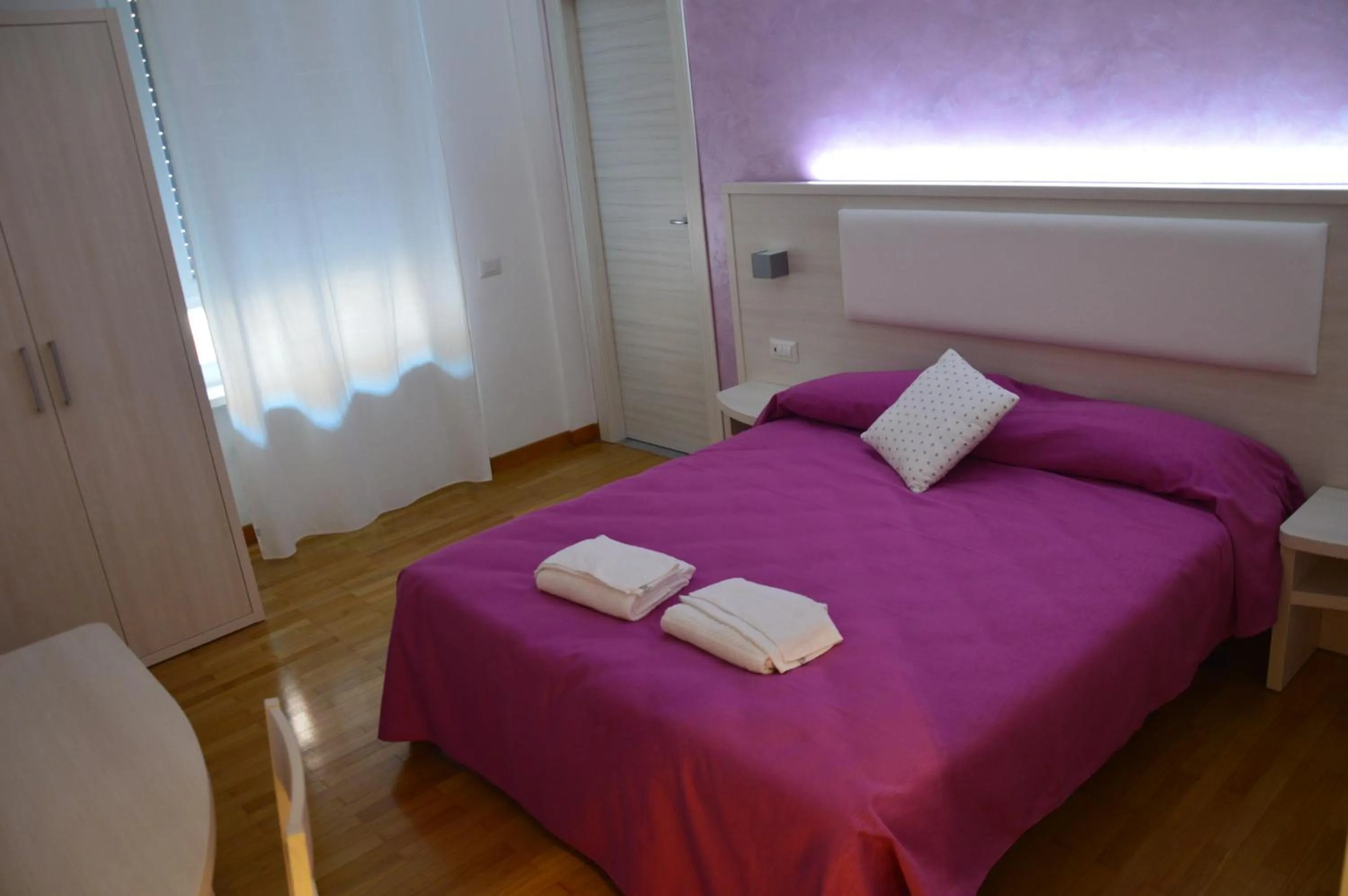 Photo of the whole room, Bed in B&B Momenti Romani