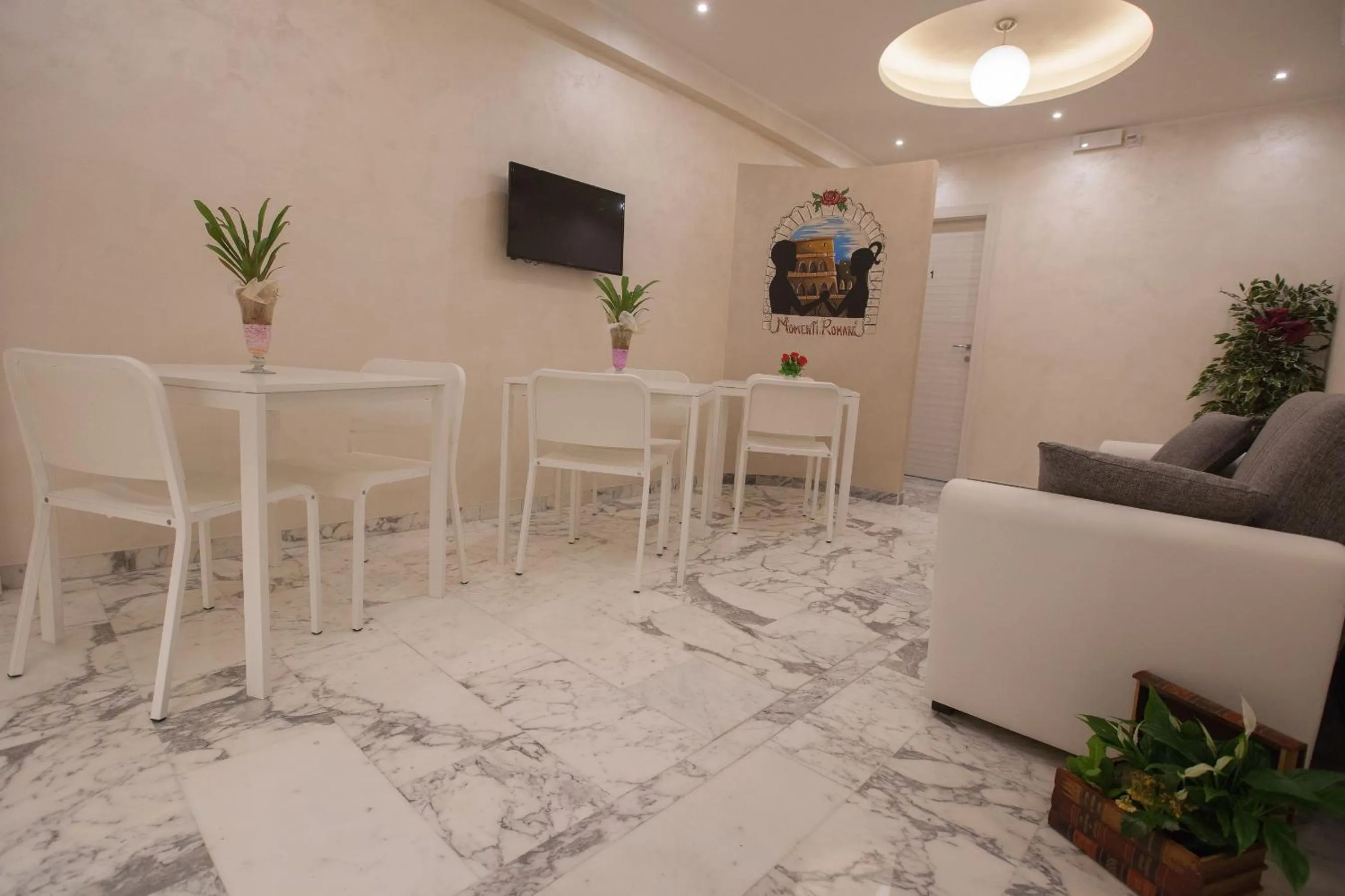 Lounge or bar in B&B Momenti Romani