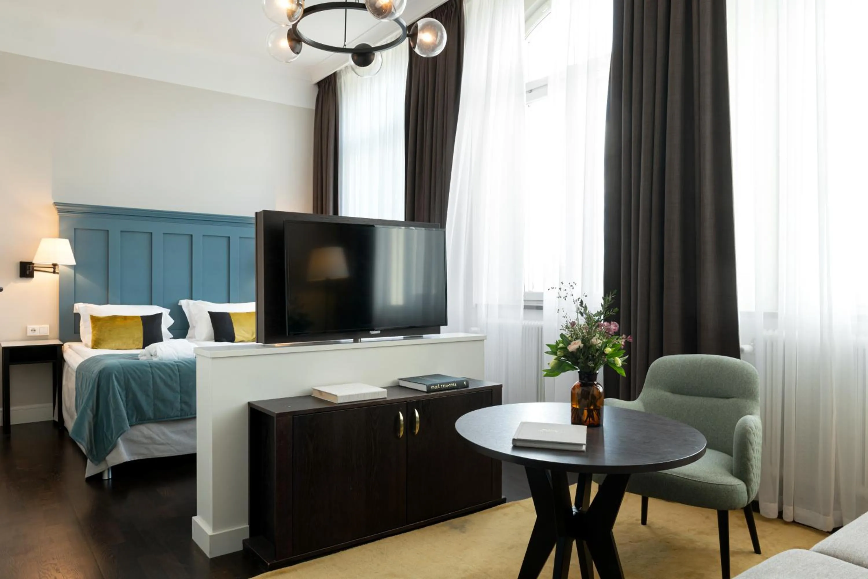 Bed in Elite Hotel Mimer