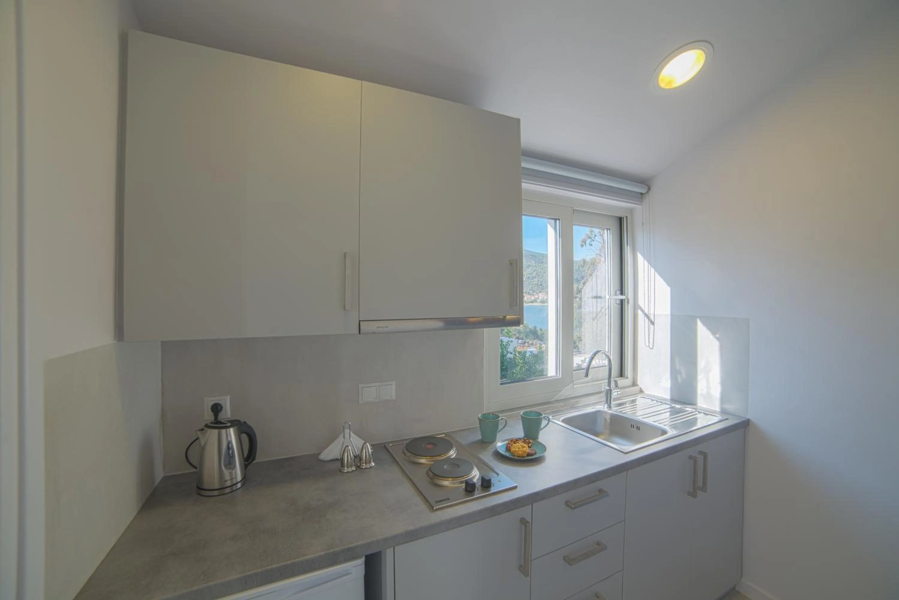 Kitchen or kitchenette in Lavender Cove