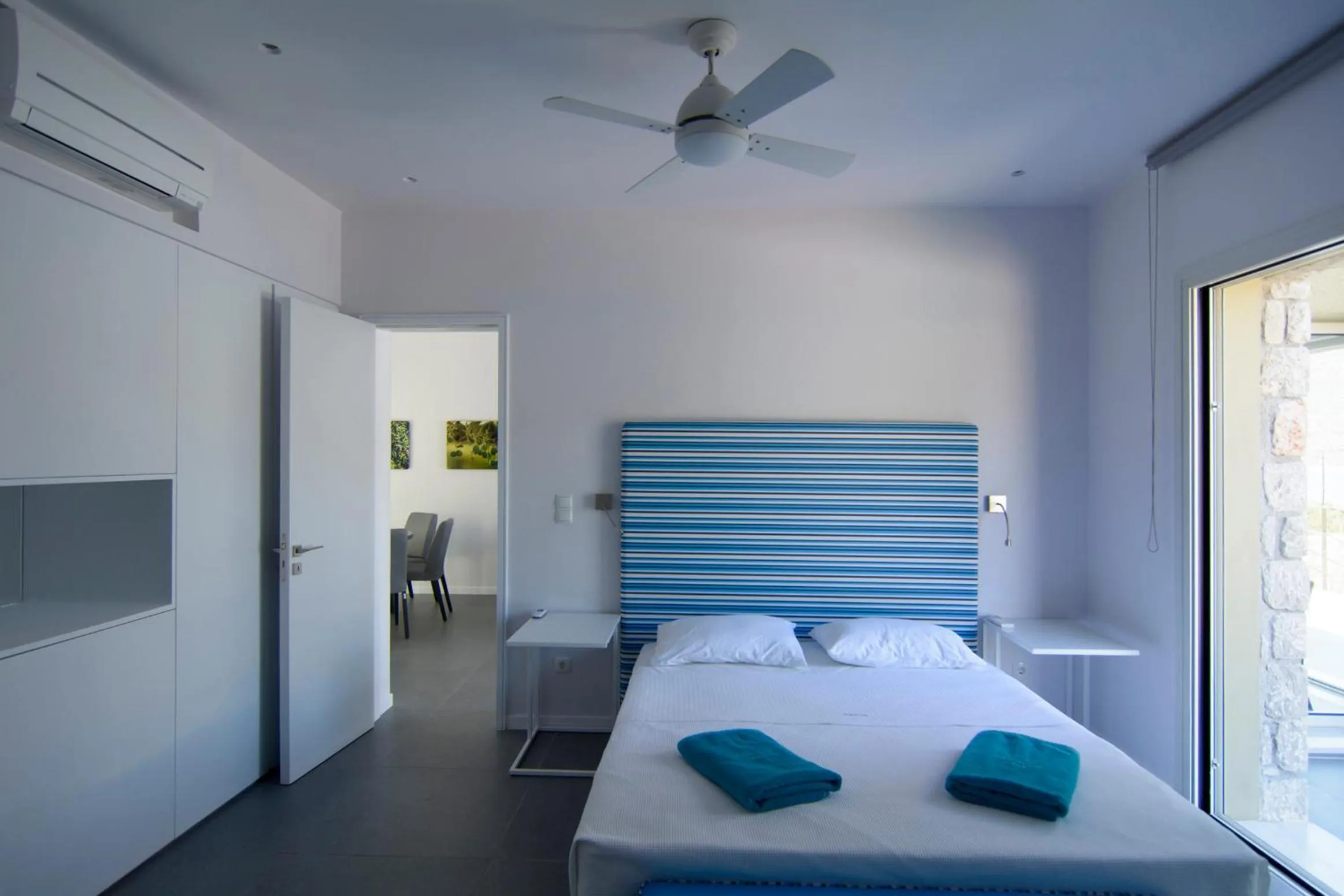 Bedroom, Bed in Lavender Cove