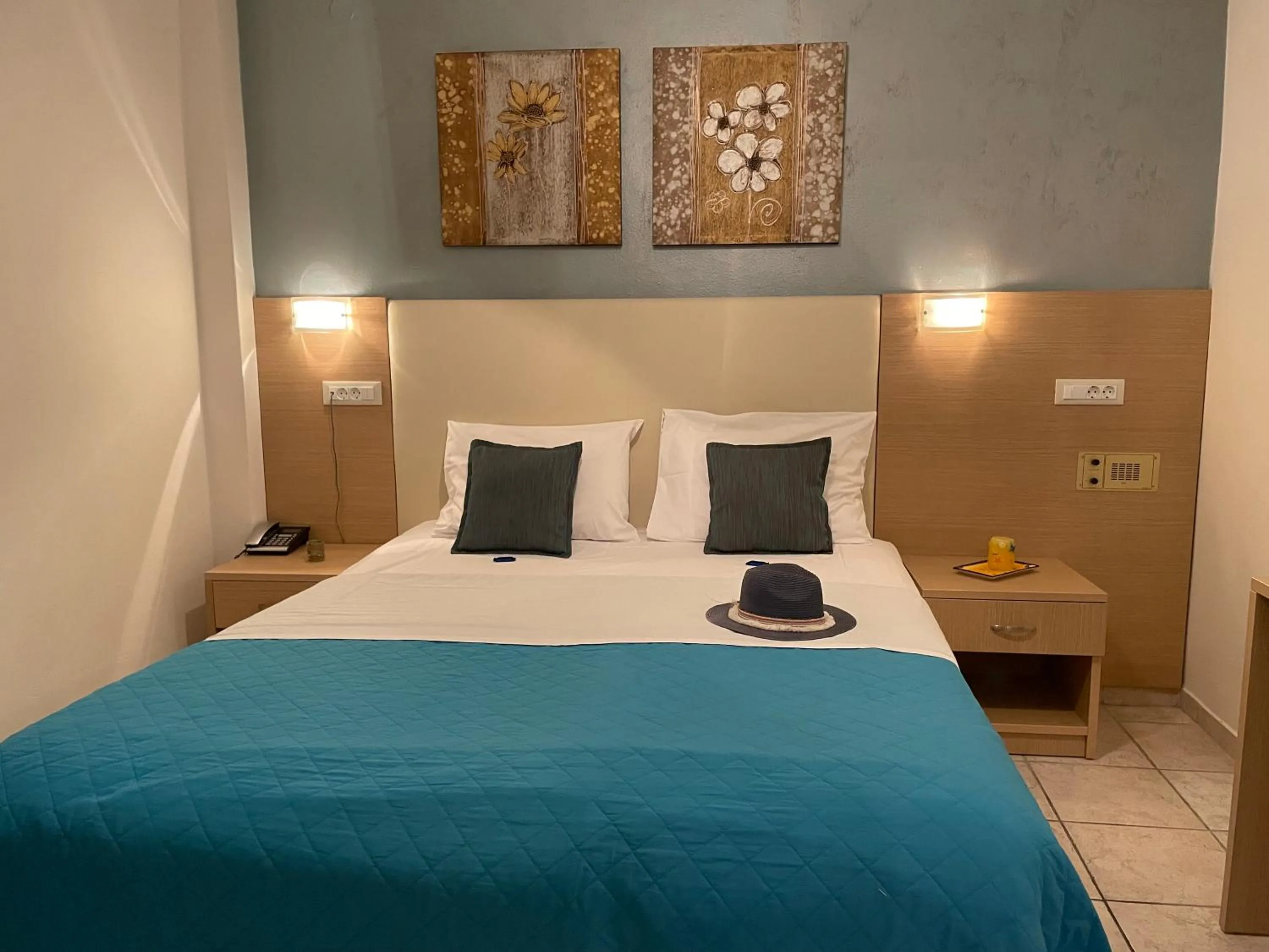 Bedroom, Bed in Voula Hotel