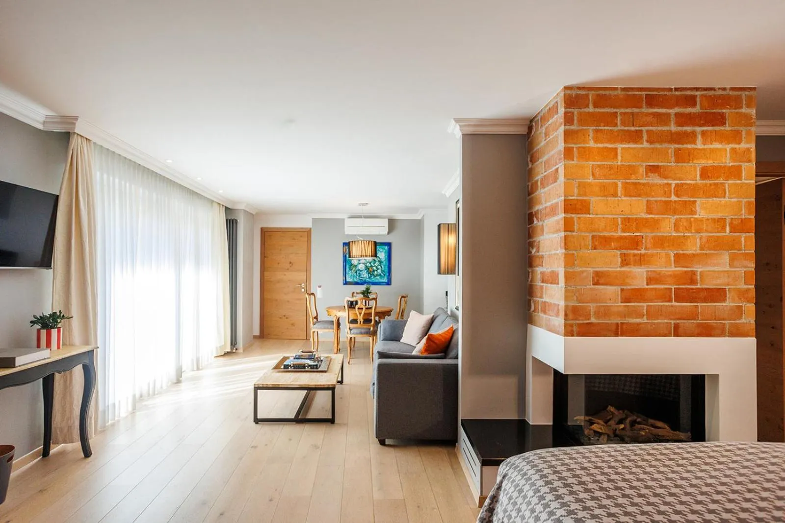 TV and multimedia, Bed in Art Hotel Riposo