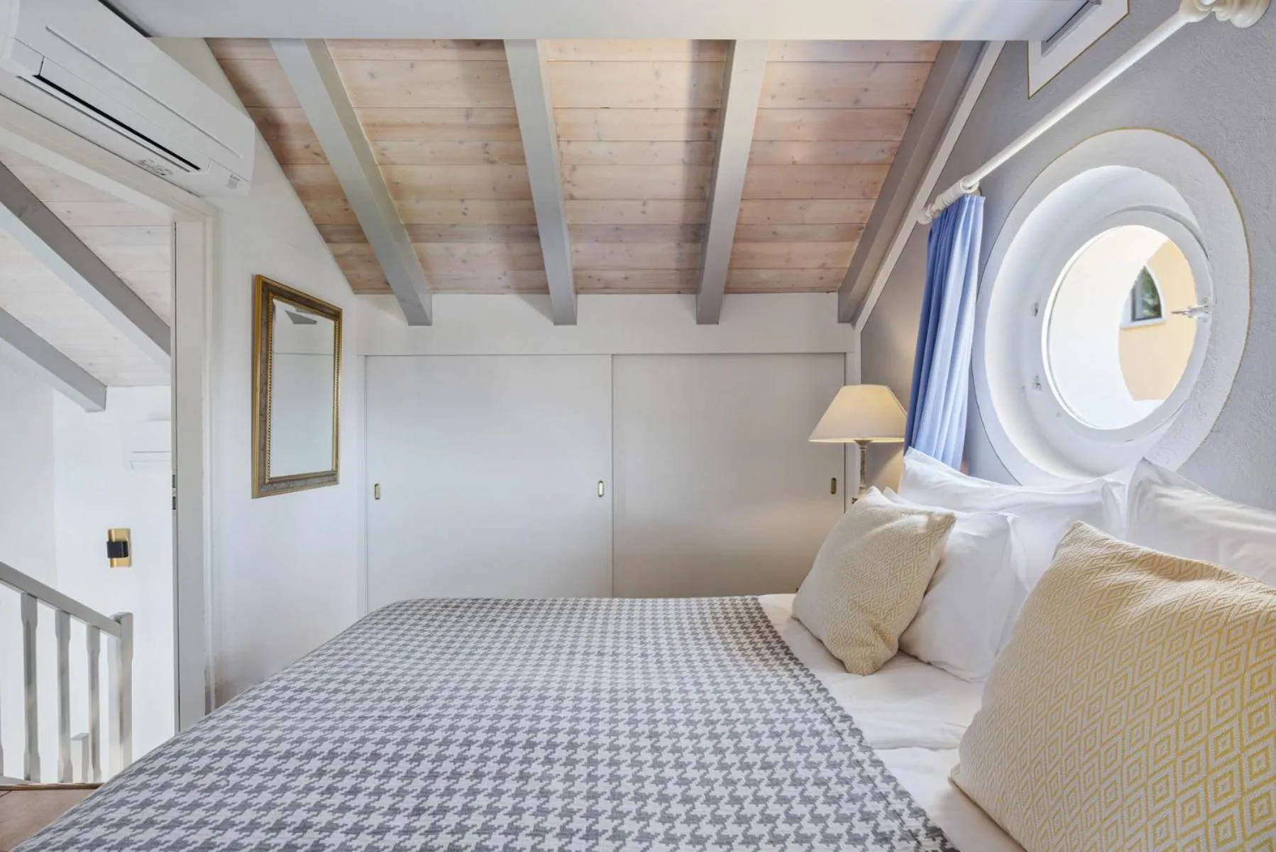 Bed in Art Hotel Riposo