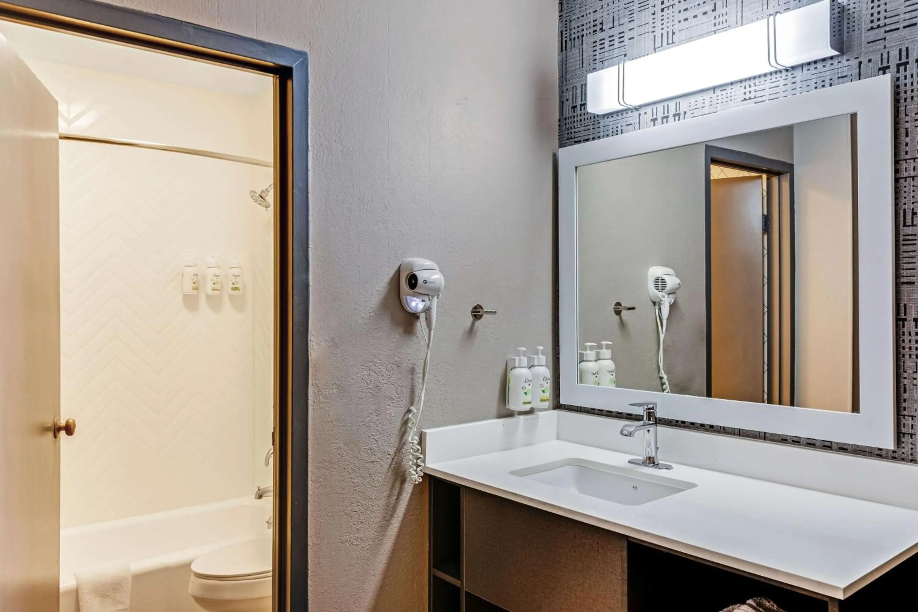 Bathroom in The Wander Hotel