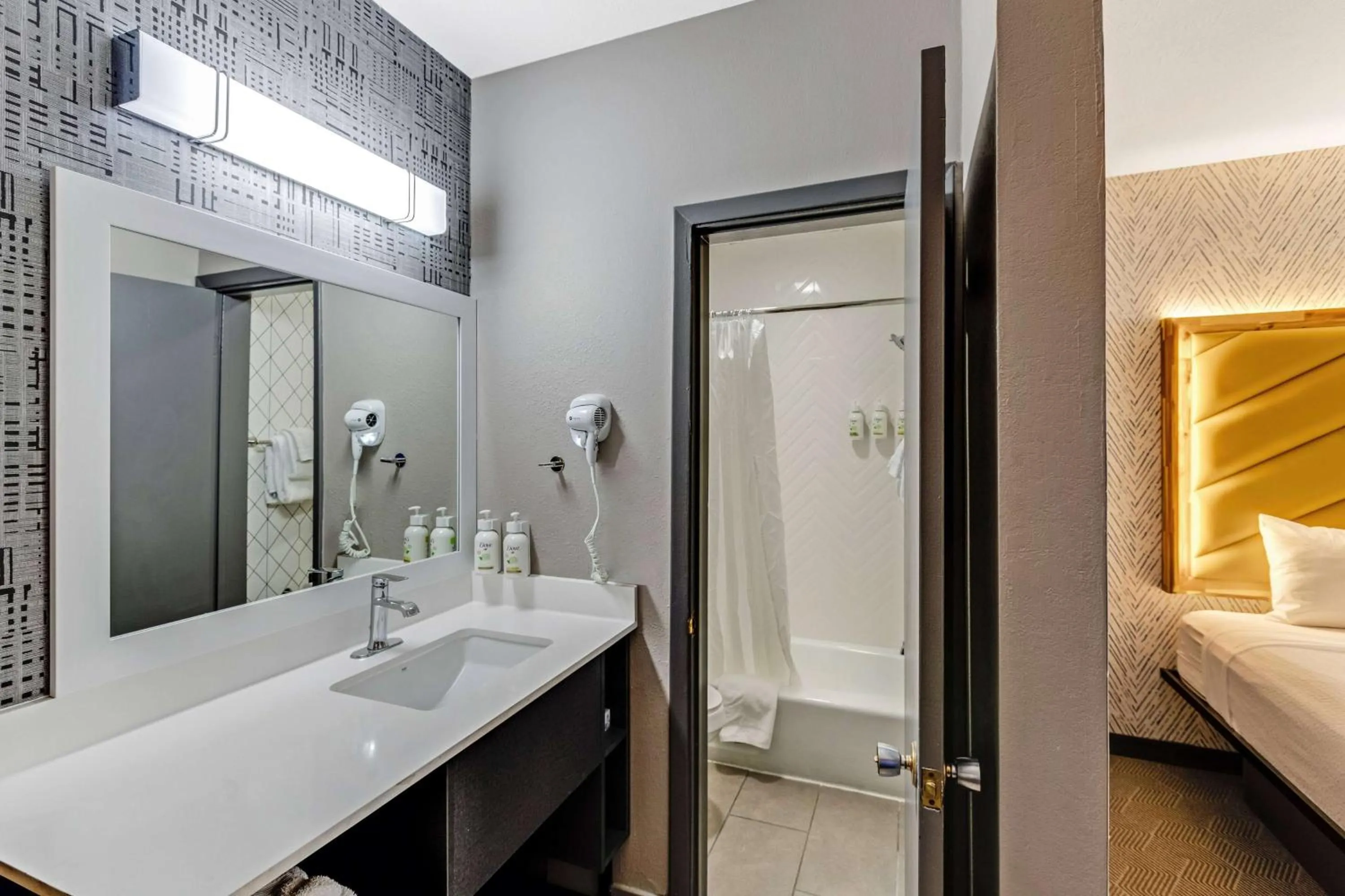 Bathroom, Bed in The Wander Hotel