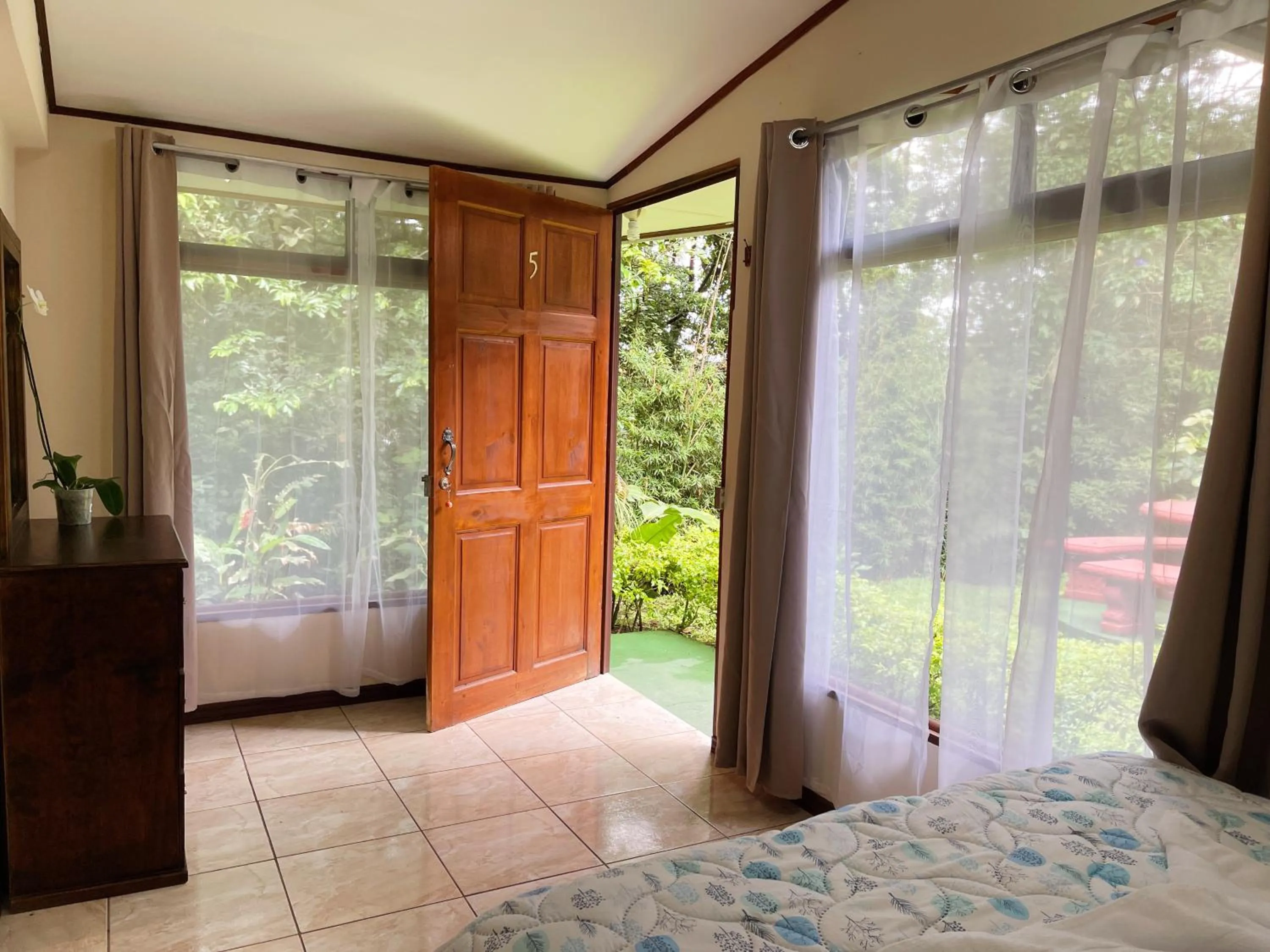 Bedroom, Bed in Dreams Lodge