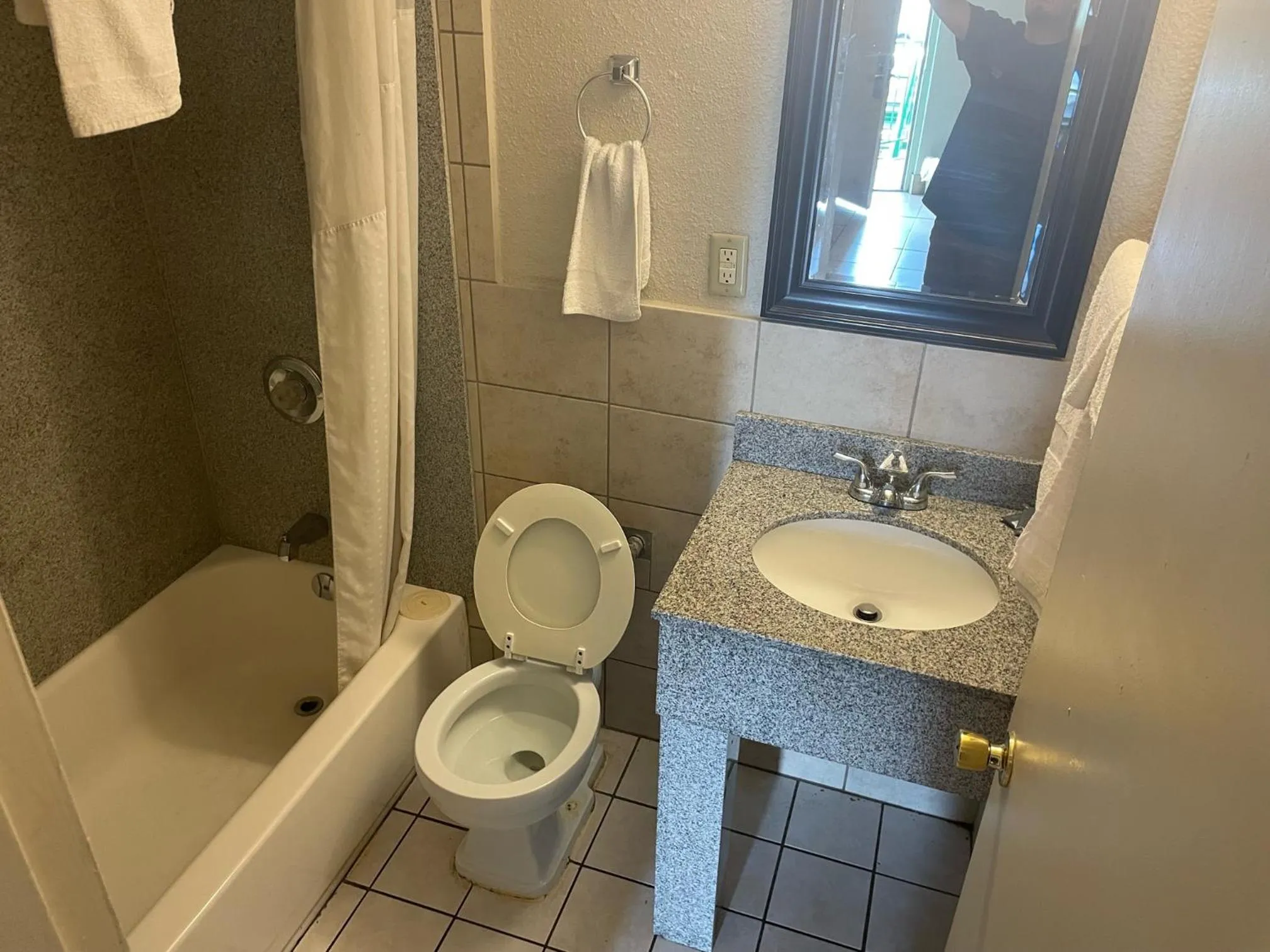 Bathroom in Budgetel Inn and Suites - Louisville