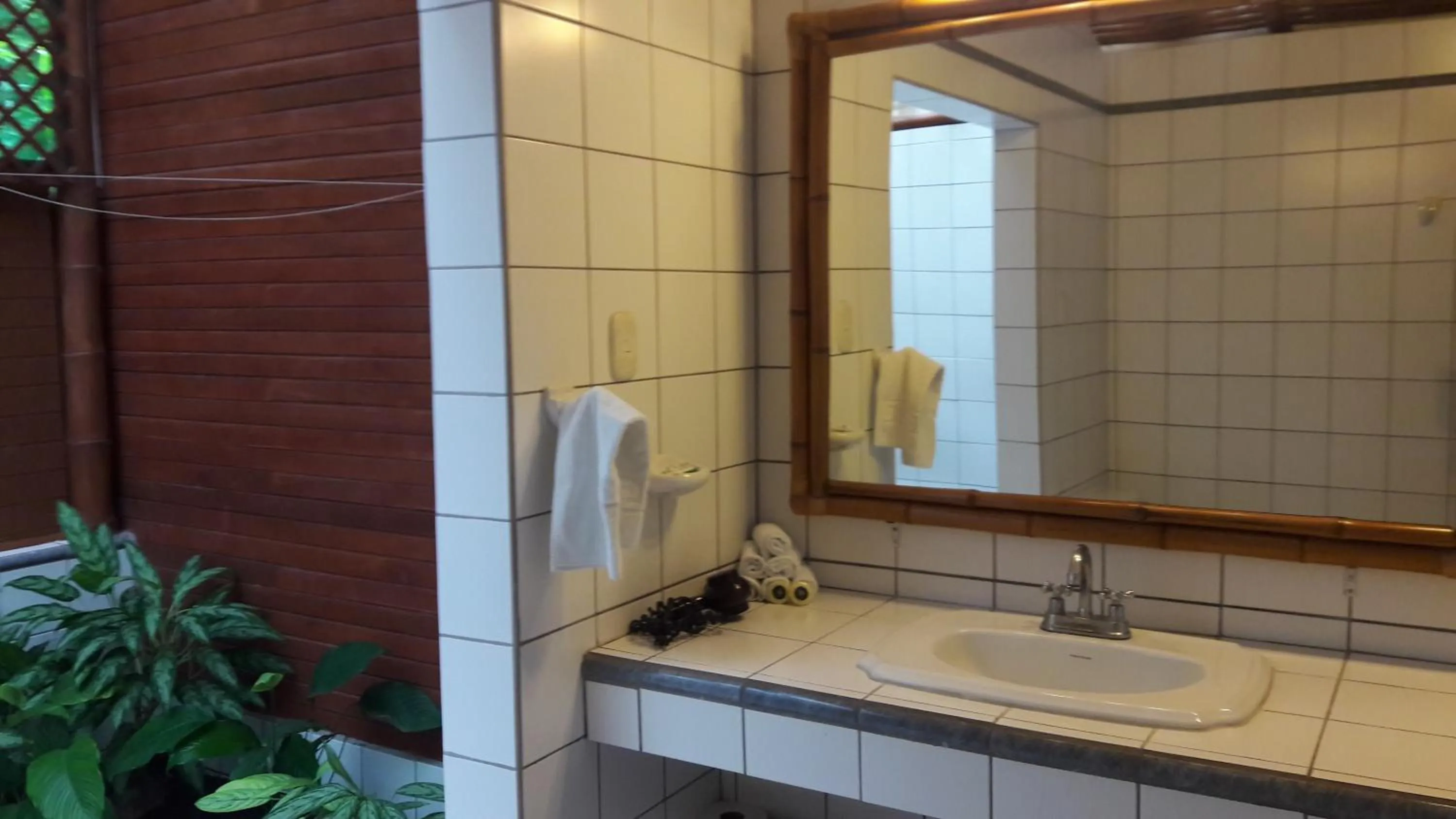 Bathroom in Playa Negra Guesthouse