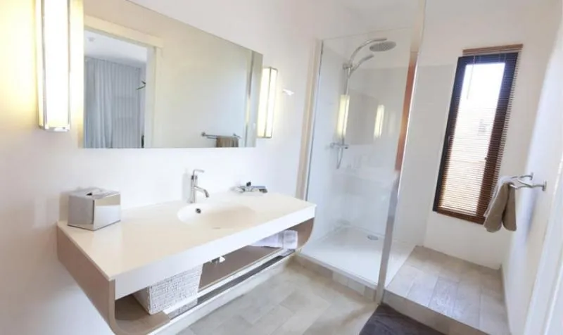 Shower in Hotel Ker Alberte