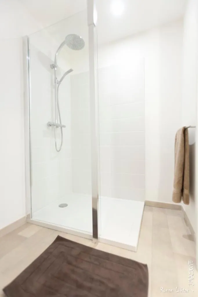 Shower in Hotel Ker Alberte