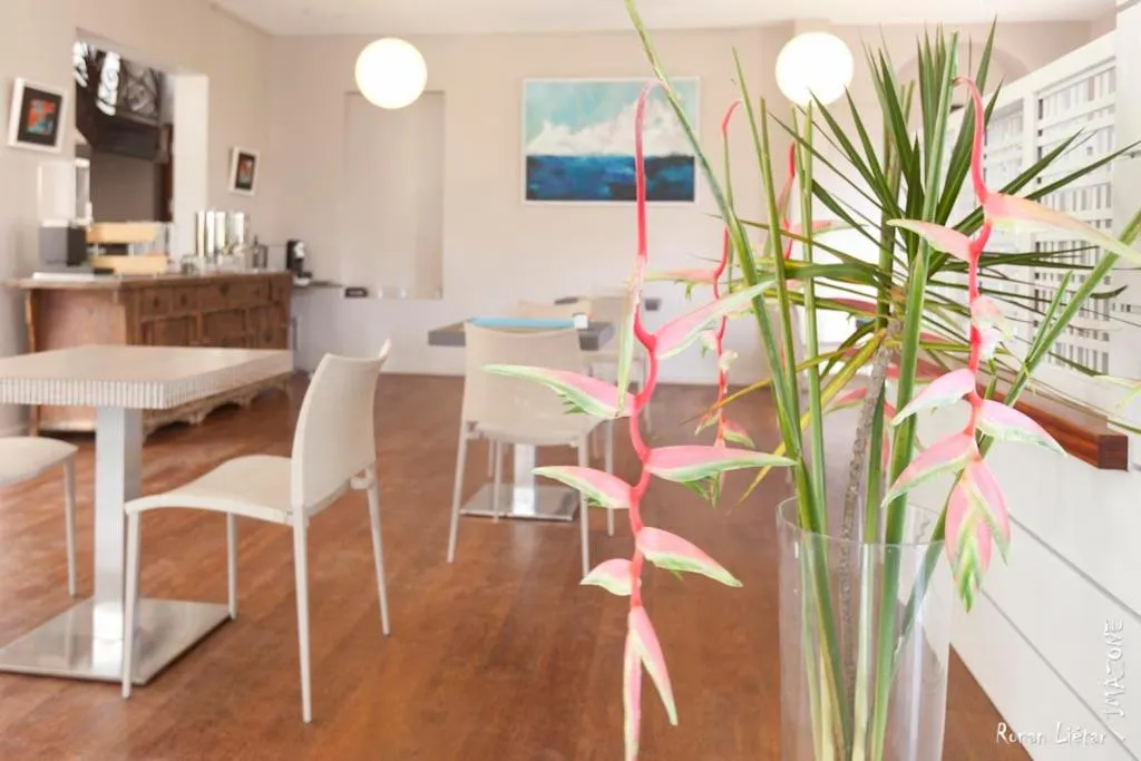 Restaurant/places to eat in Hotel Ker Alberte