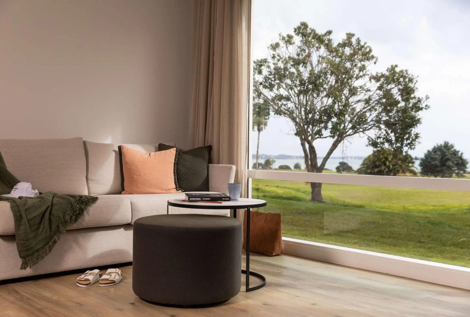 Photo of the whole room in Rydges Formosa Auckland Golf Resort