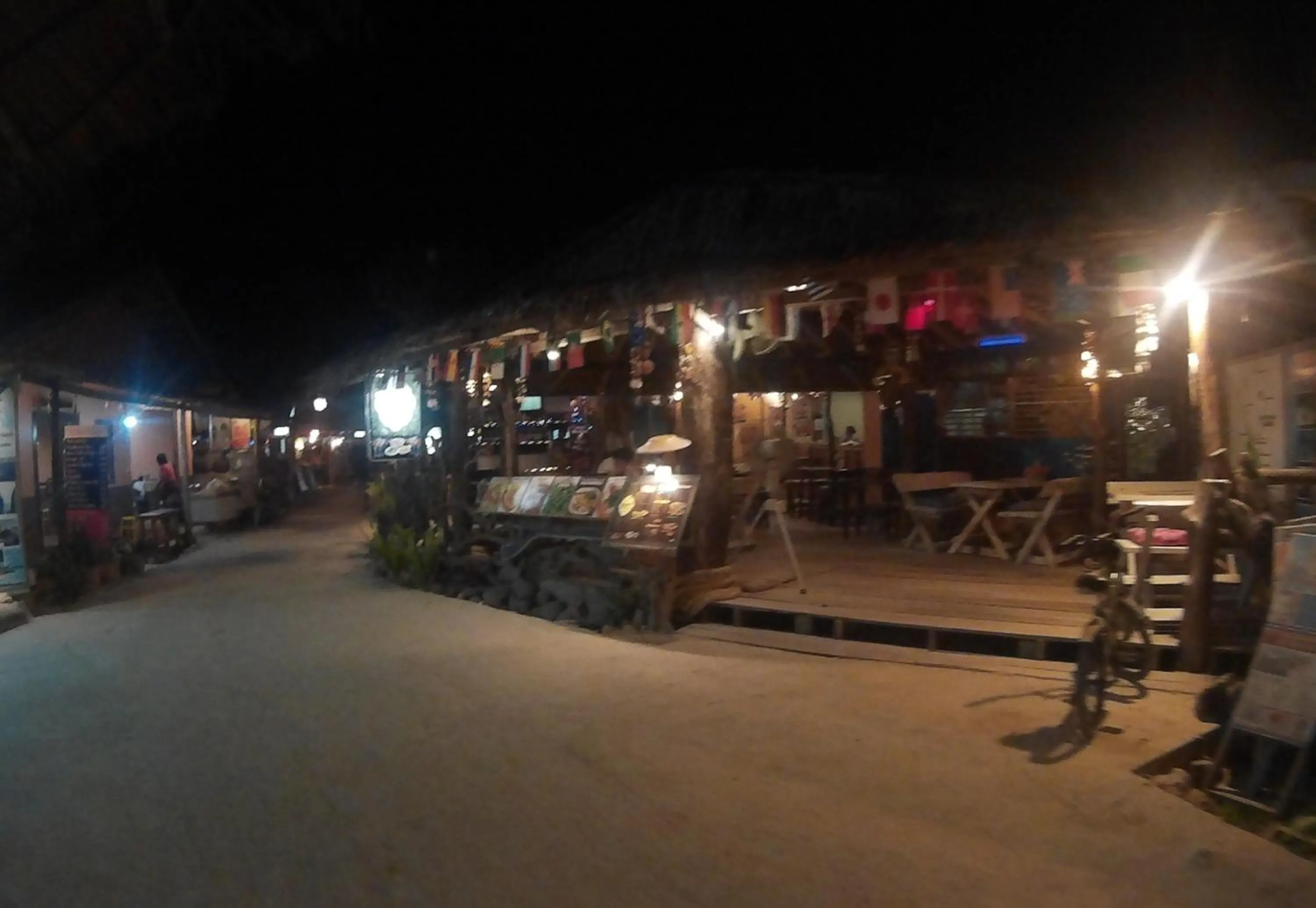 Restaurant/places to eat in Phi Phi Little Star Resort
