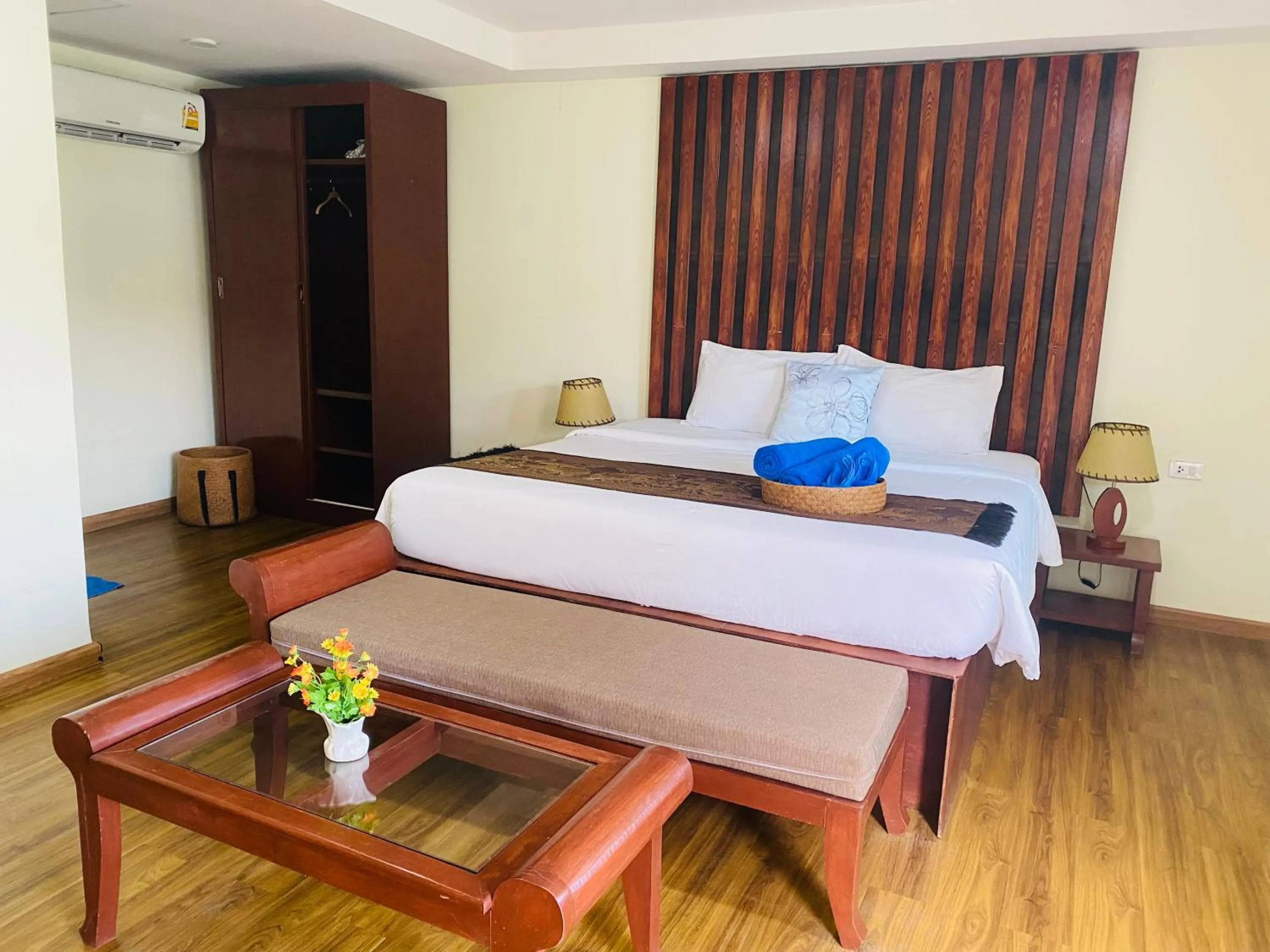 Bed in Phi Phi Little Star Resort