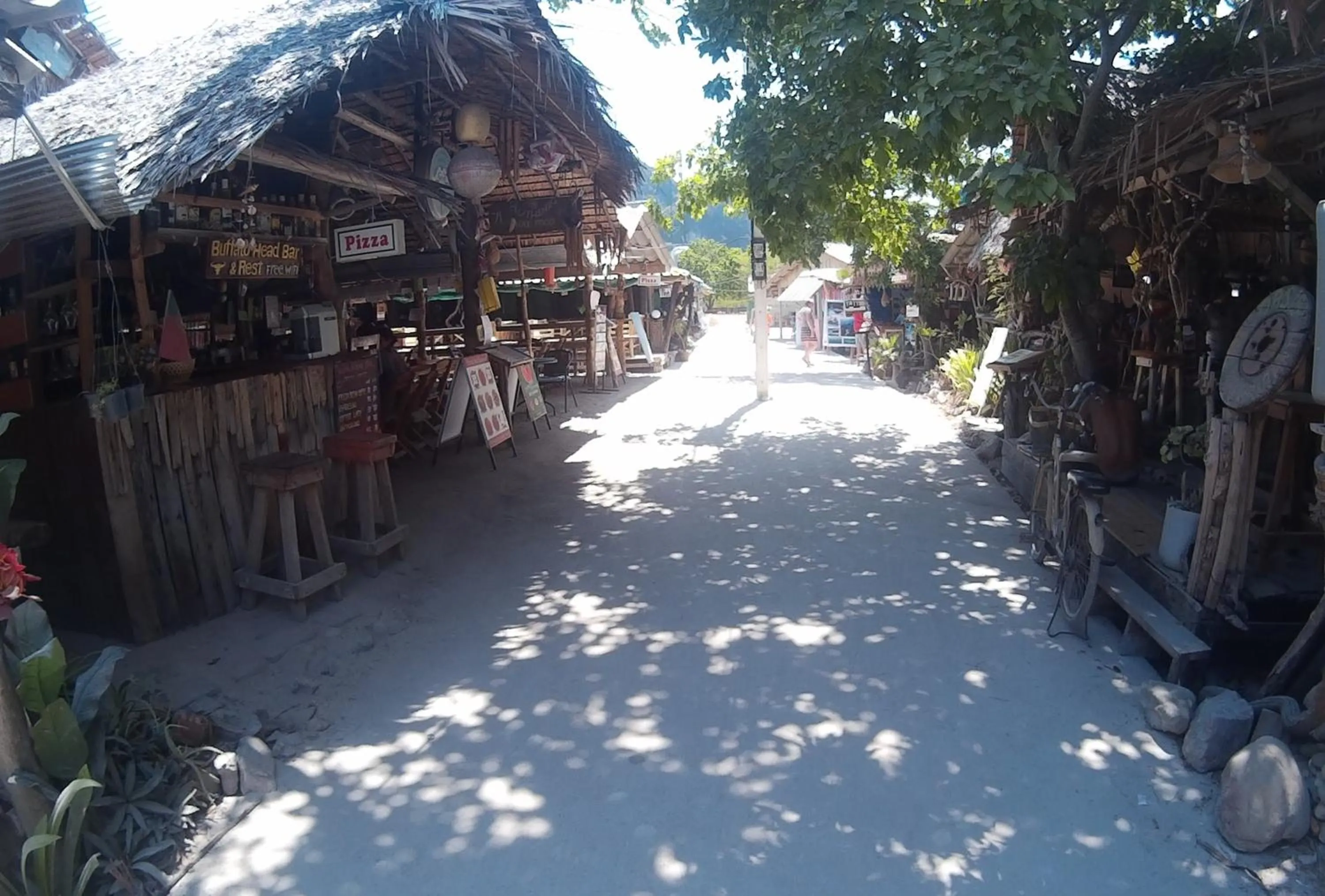 Lunch in Phi Phi Little Star Resort