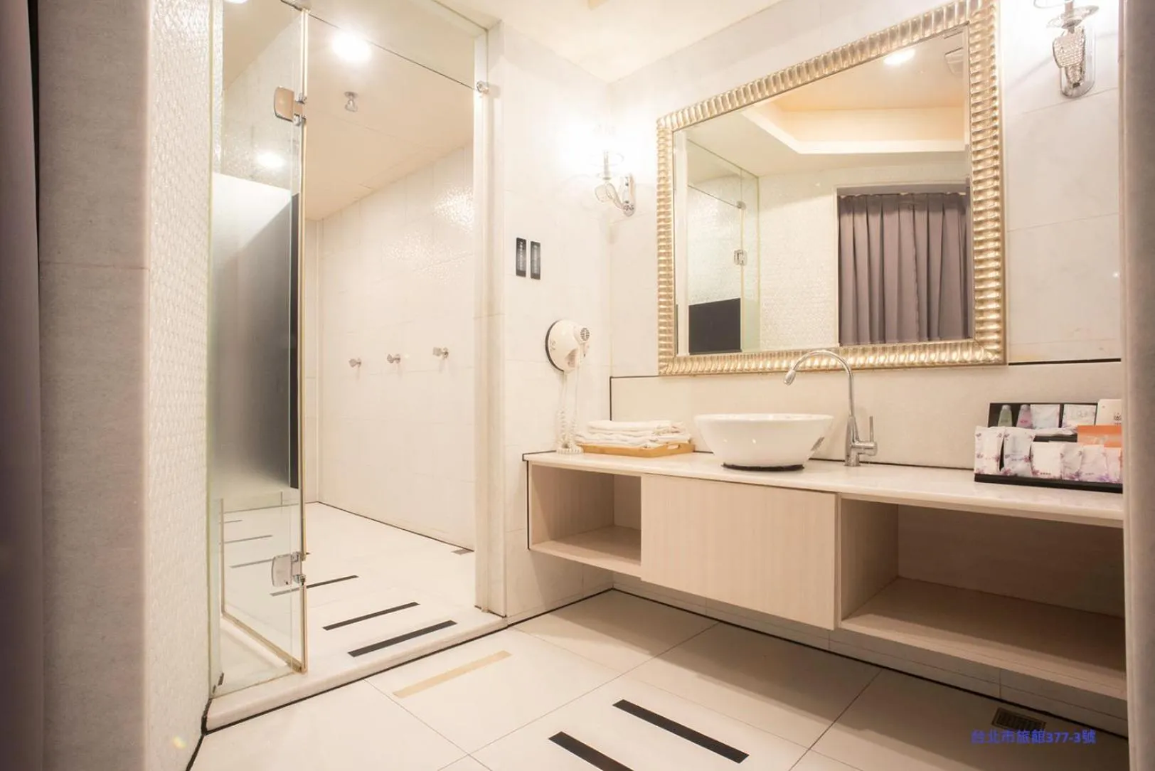 探索汽車旅館 延平館 台北市旅館377-3號