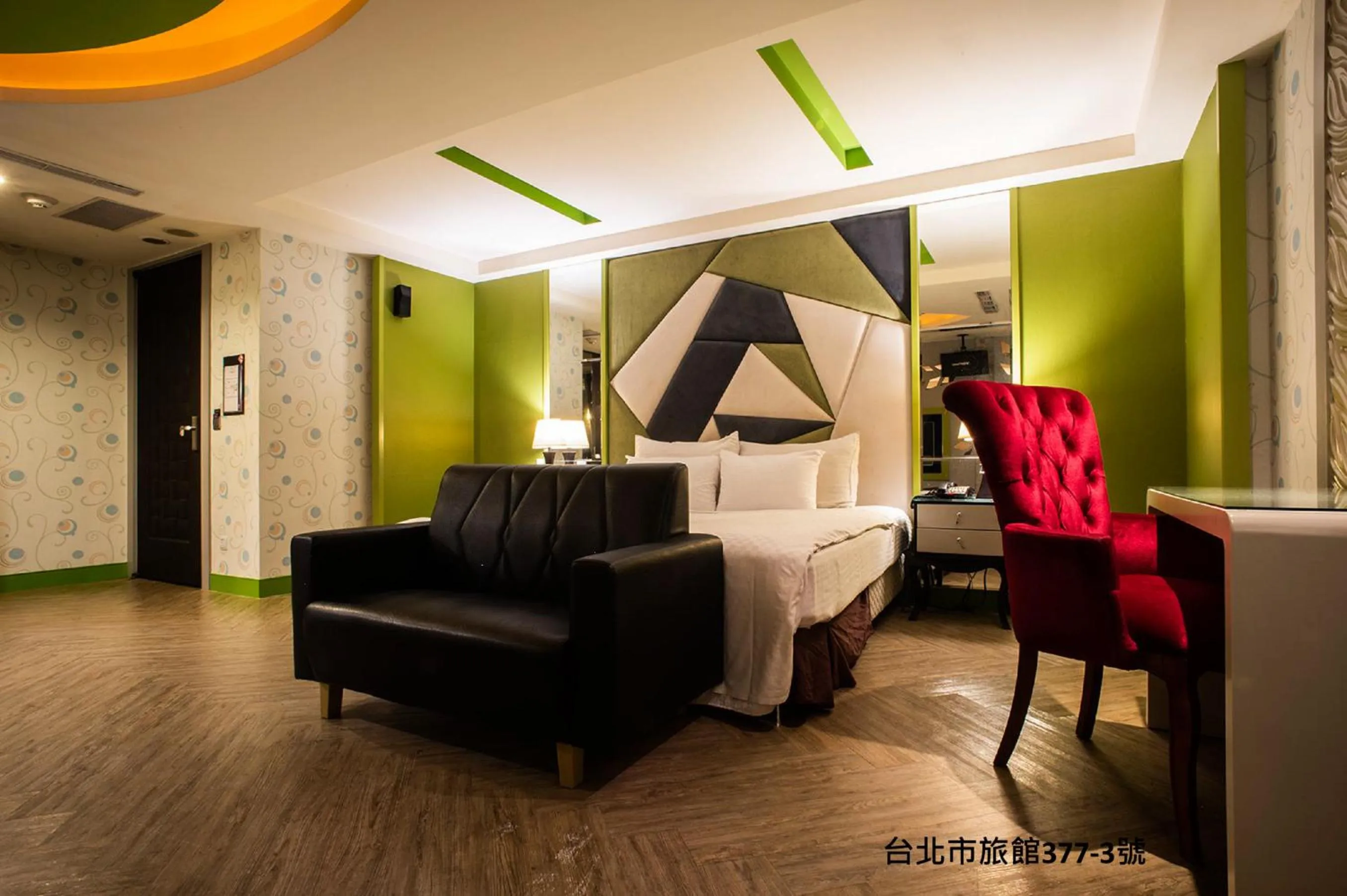 Bed in 探索汽車旅館 延平館 台北市旅館377-3號