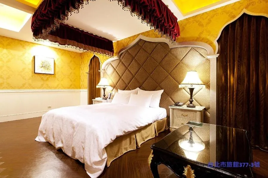 Bed in 探索汽車旅館 延平館 台北市旅館377-3號