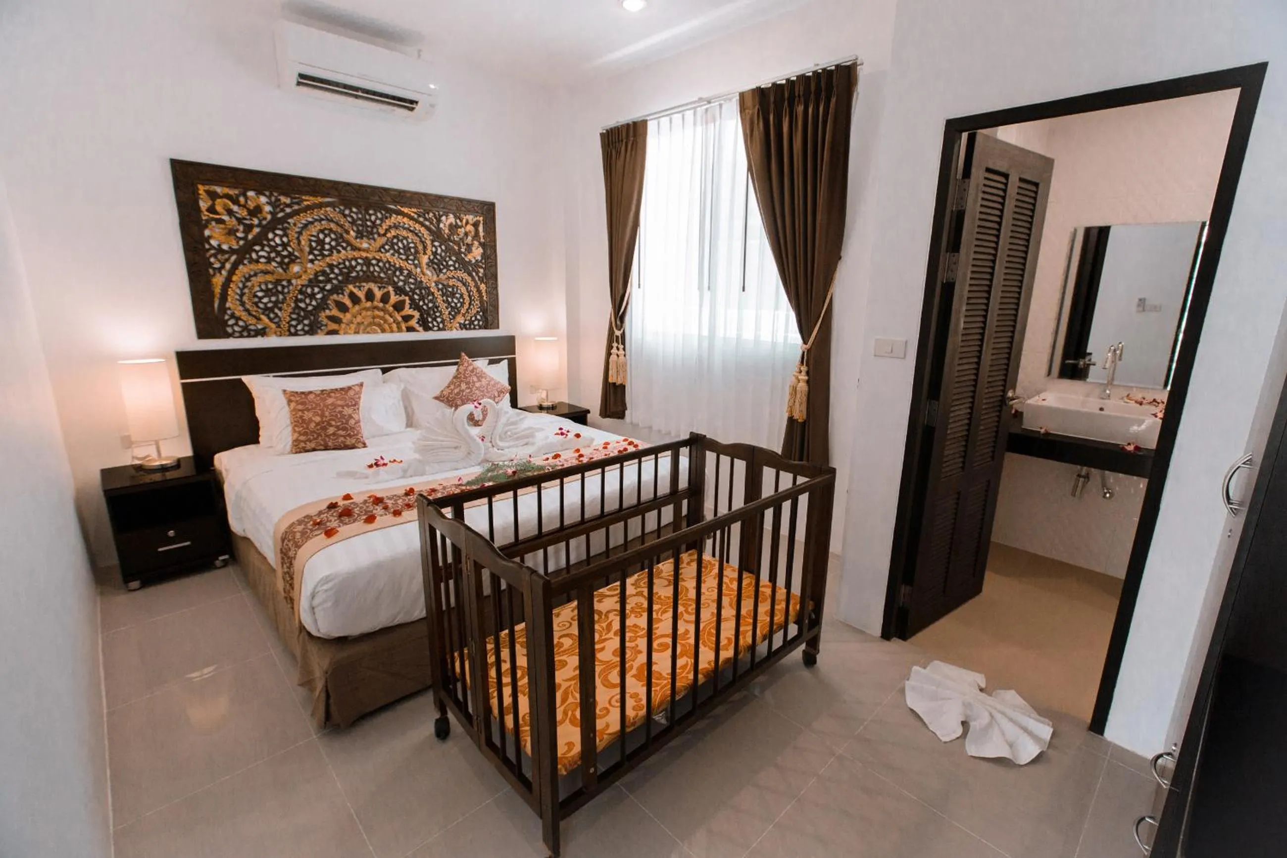 Bed in Lux Family Villas Krabi Ao Nang