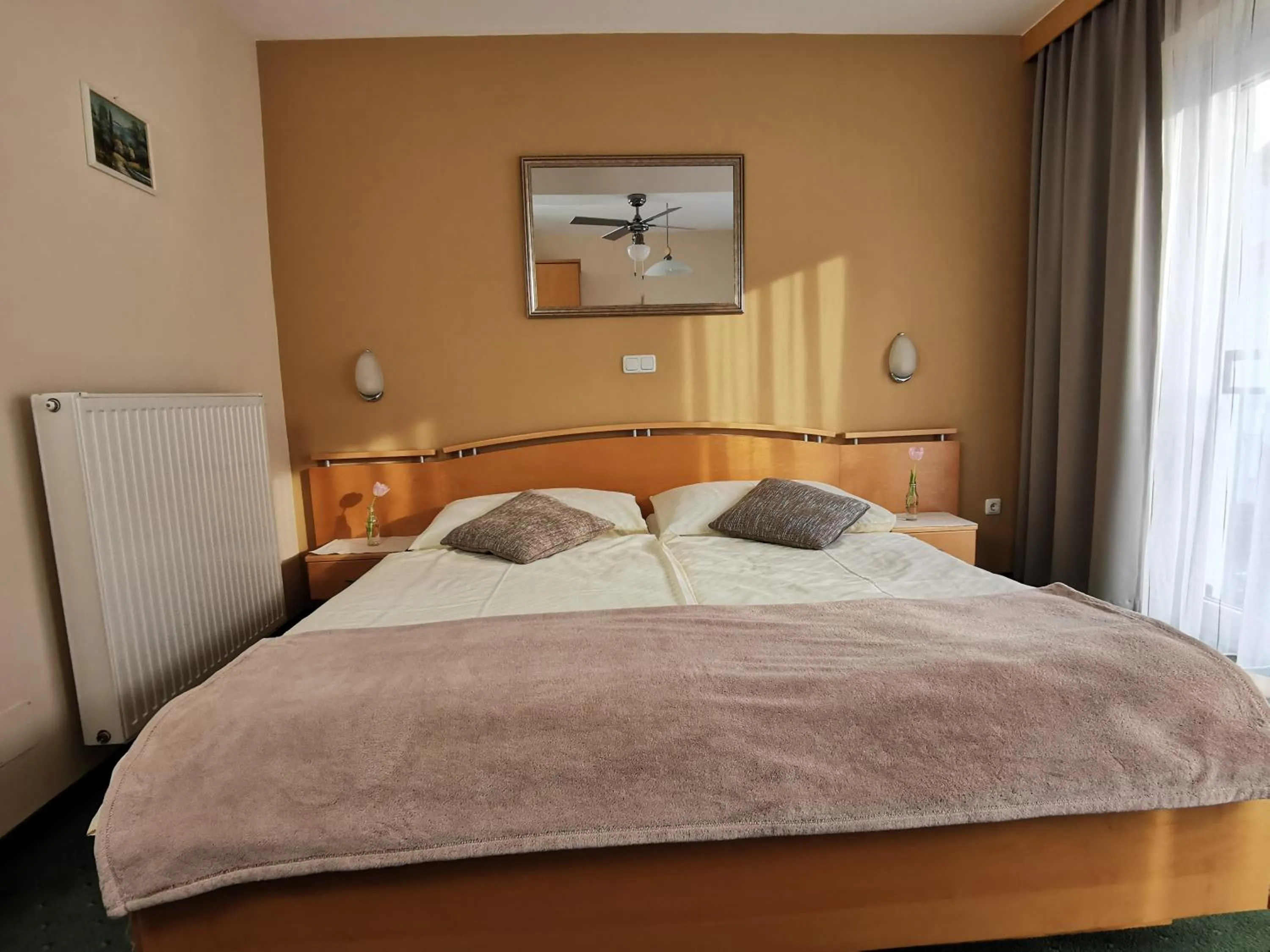 Photo of the whole room, Bed in Hotel & Wirtshaus Hödl-Kaplan