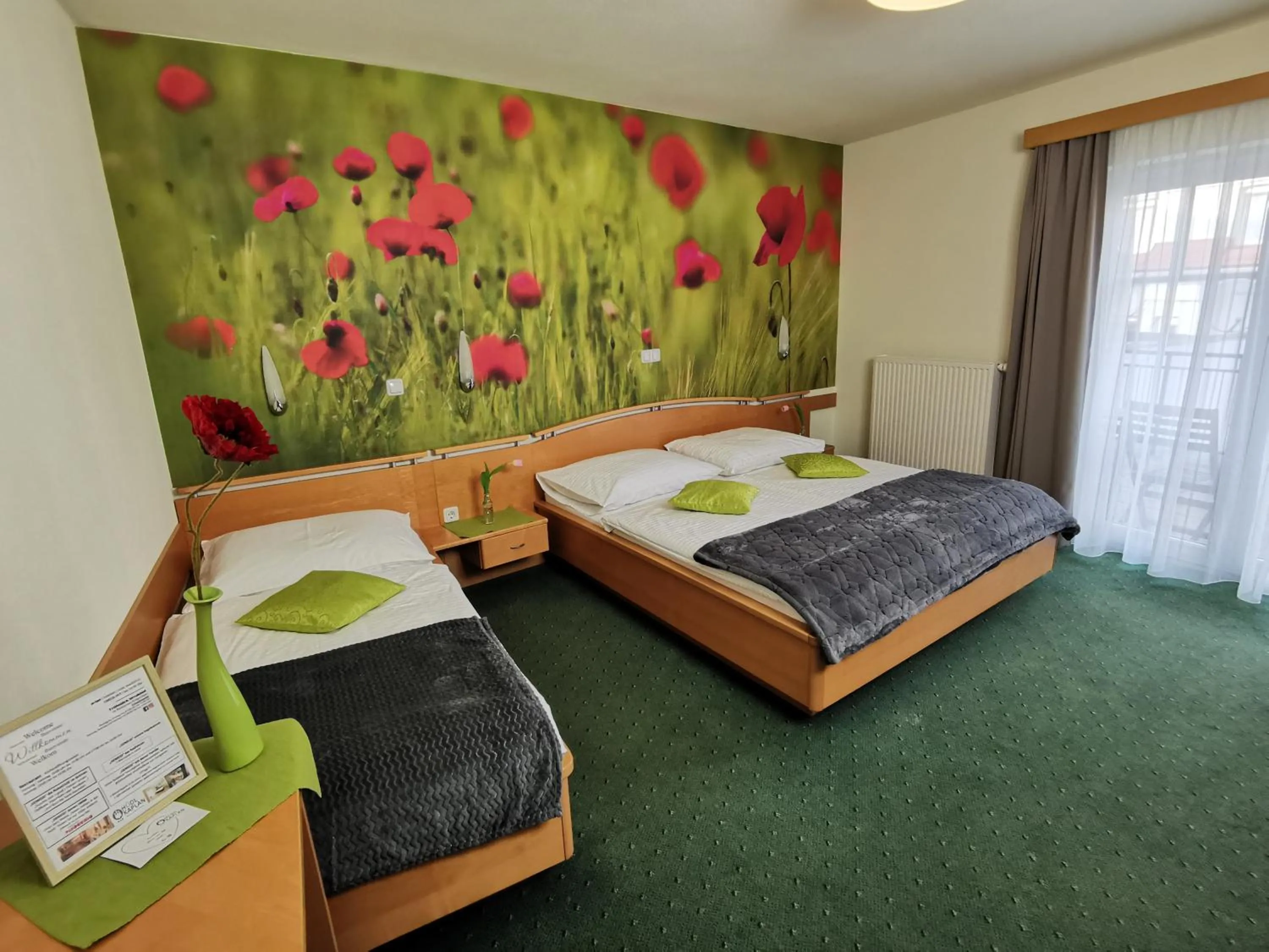 Photo of the whole room, Bed in Hotel & Wirtshaus Hödl-Kaplan