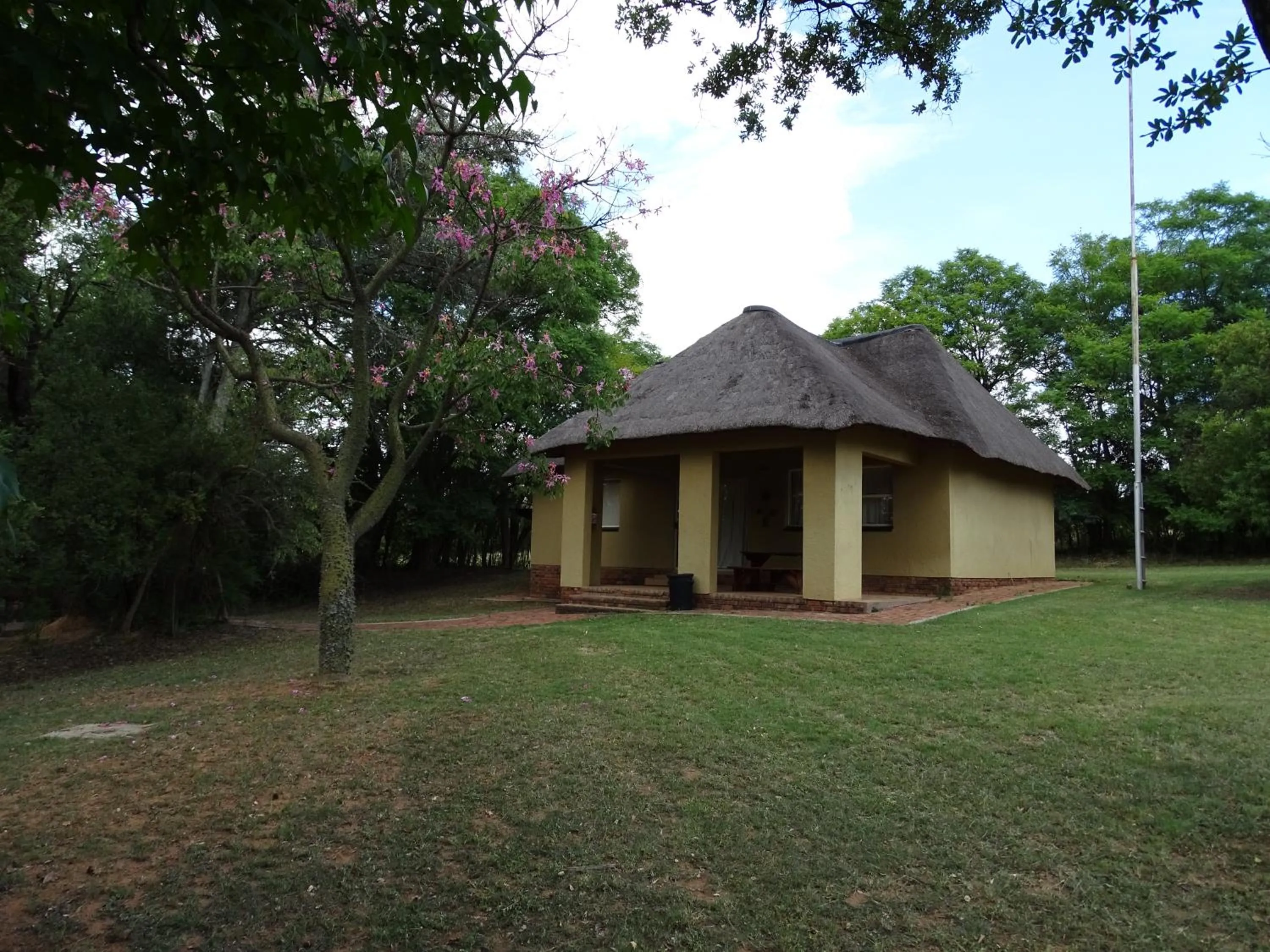 Photo of the whole room in Abba Game Lodge