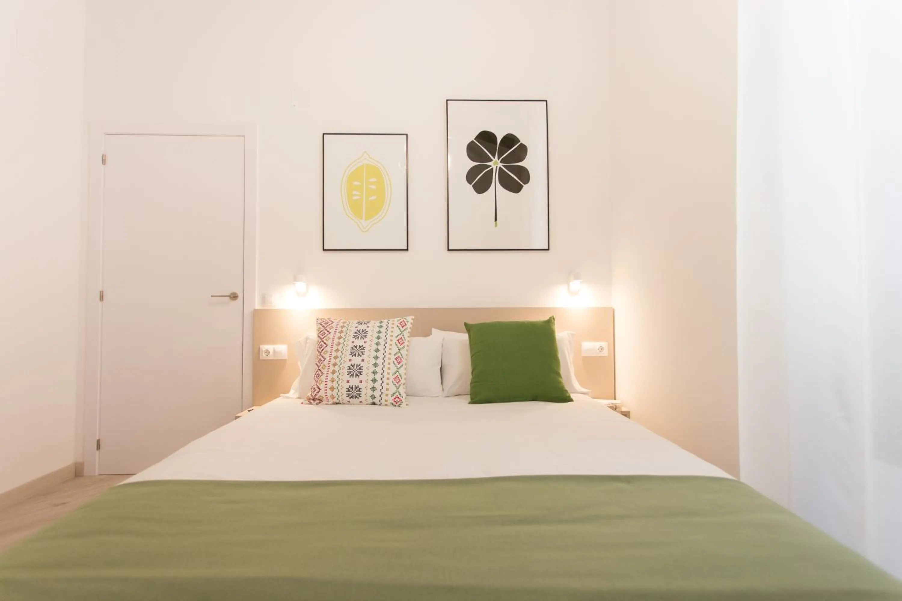 Photo of the whole room in Apartamentos Wallace