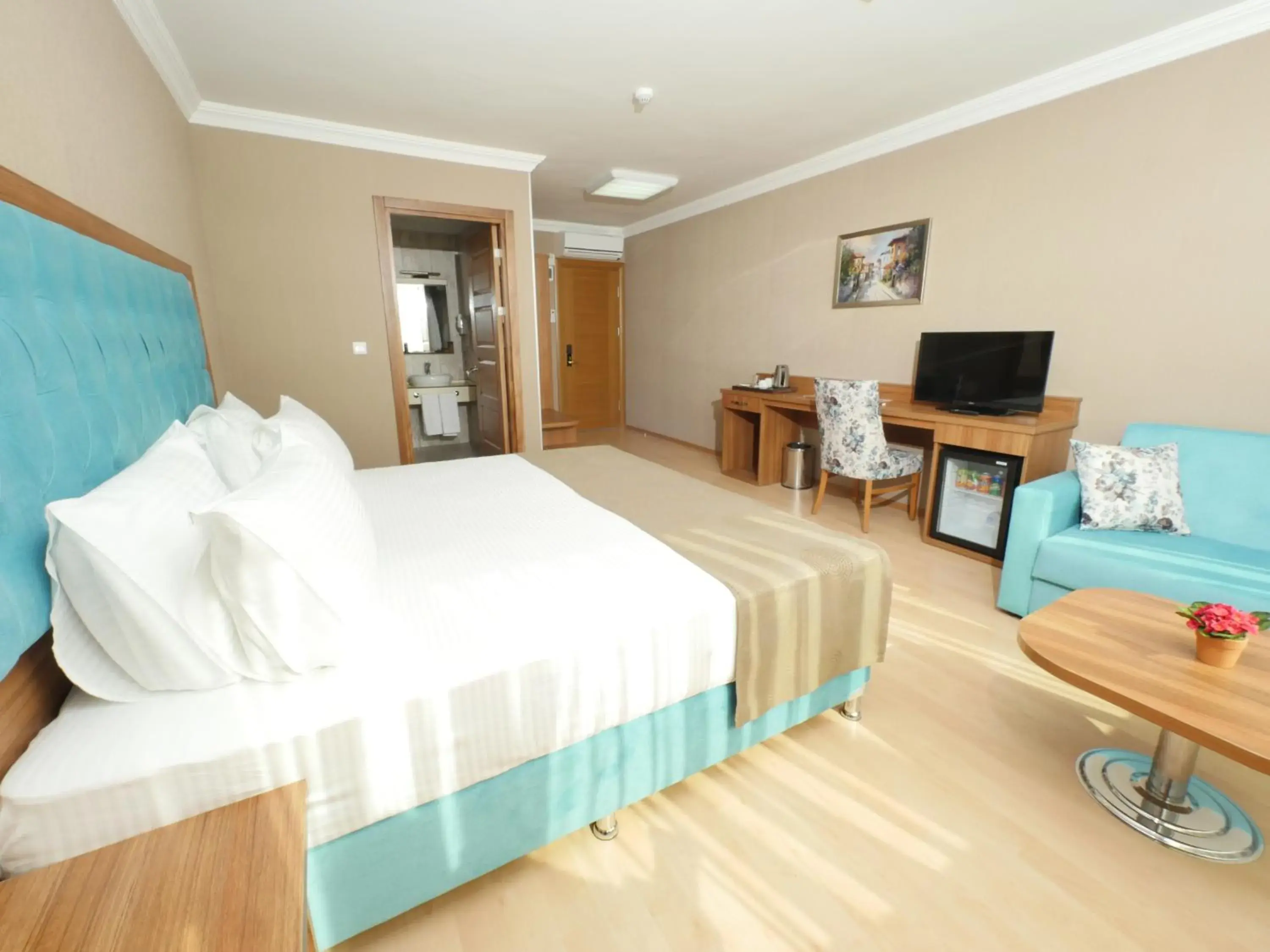 Single Room - single occupancy in Golden Lounge Hotel Single Room - single occupancy in Golden Lounge Hotel