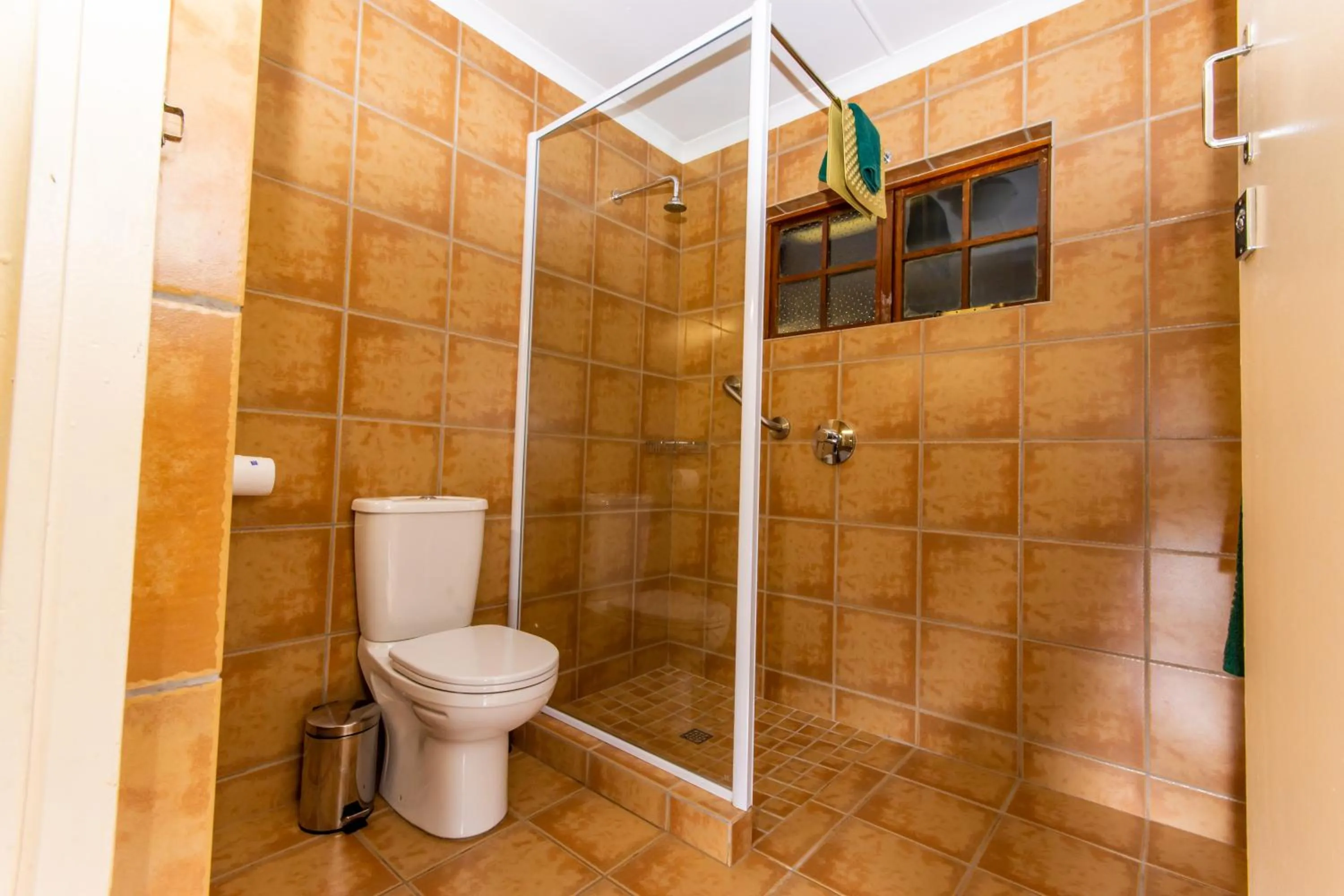 Bathroom in Gooderson Leisure Riverbend Chalets Self Catering and Timeshare Gold Crown Resort