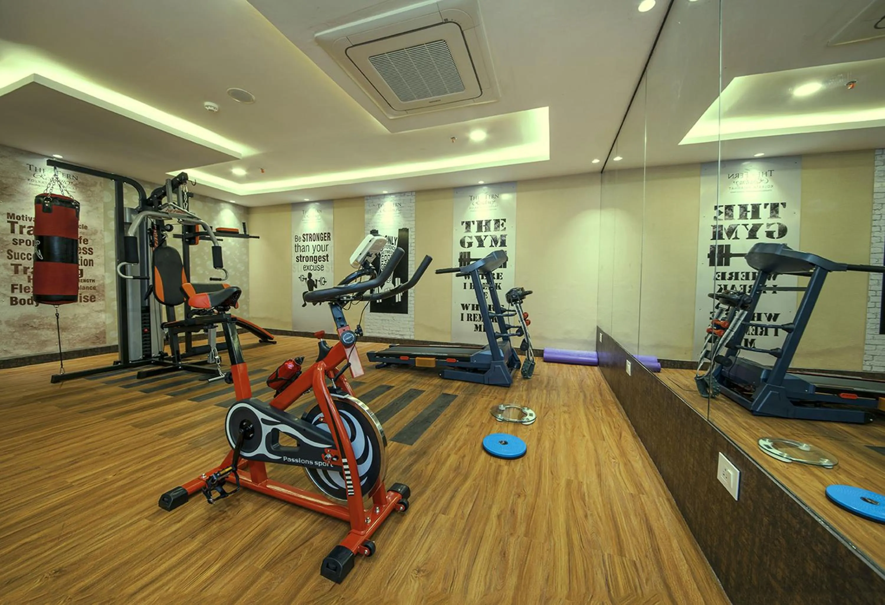 Fitness centre/facilities in The Fern Residency Kolkata