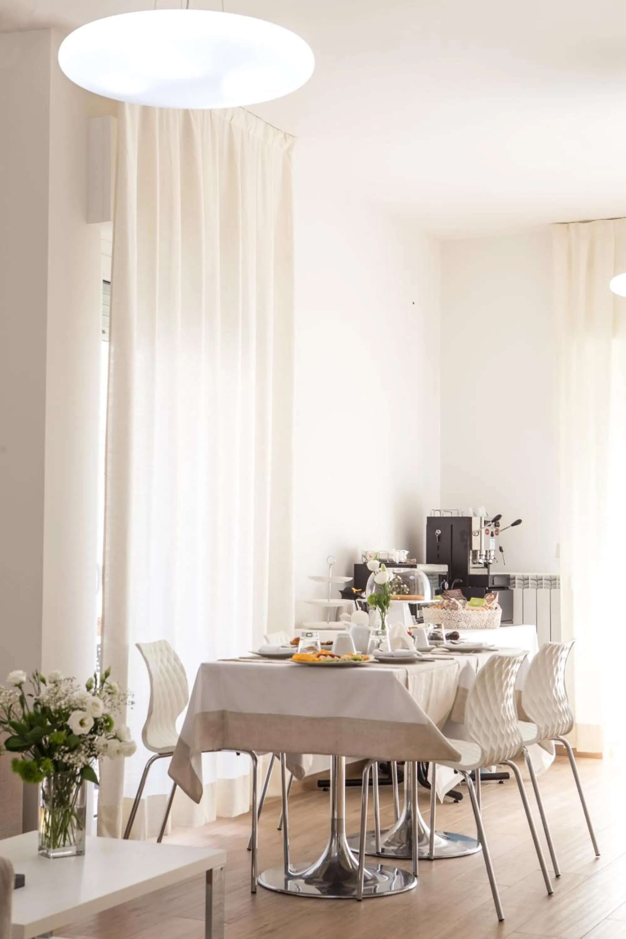 Communal lounge/ TV room in B&B Aries