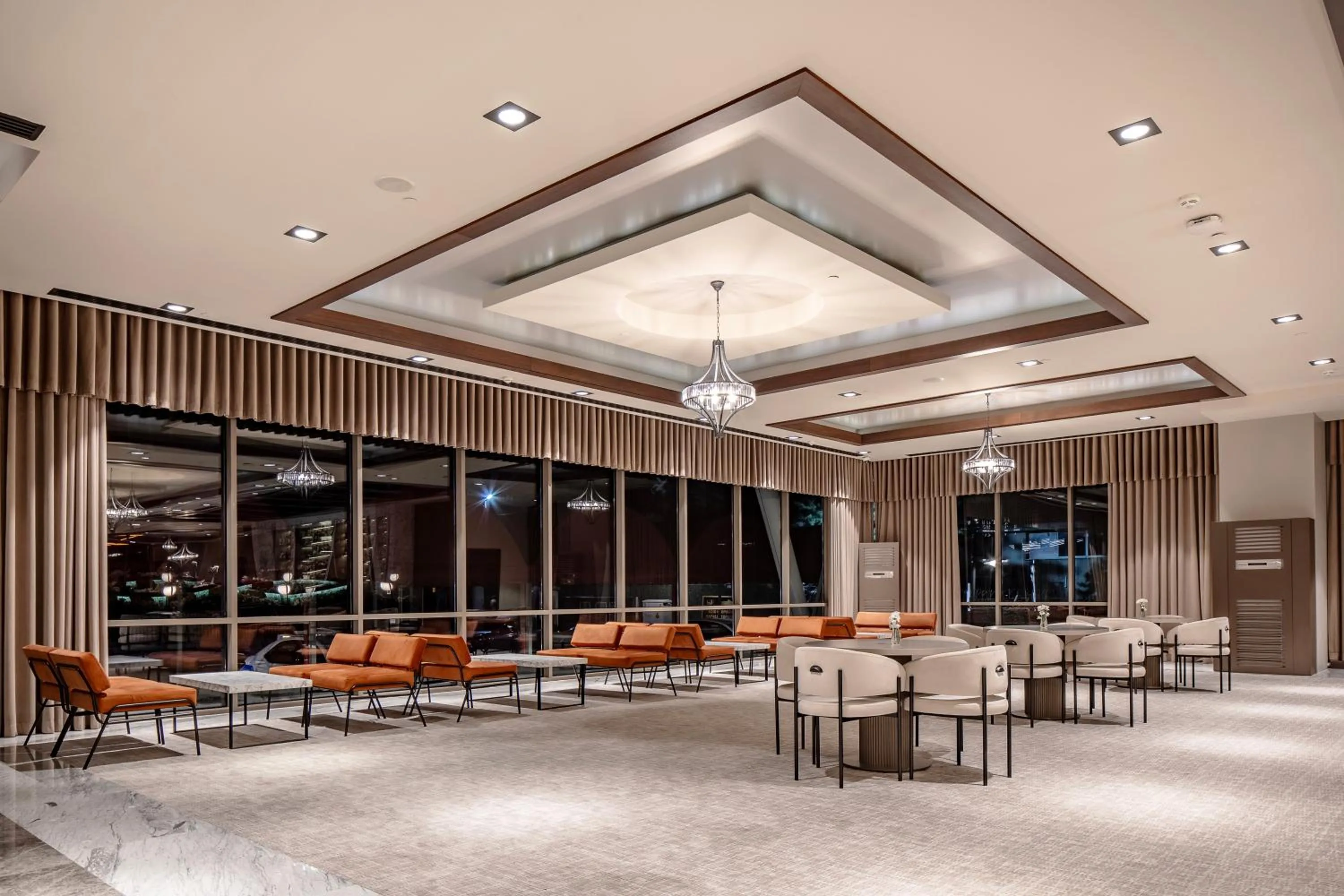 Lobby or reception in Grand Harilton Otel