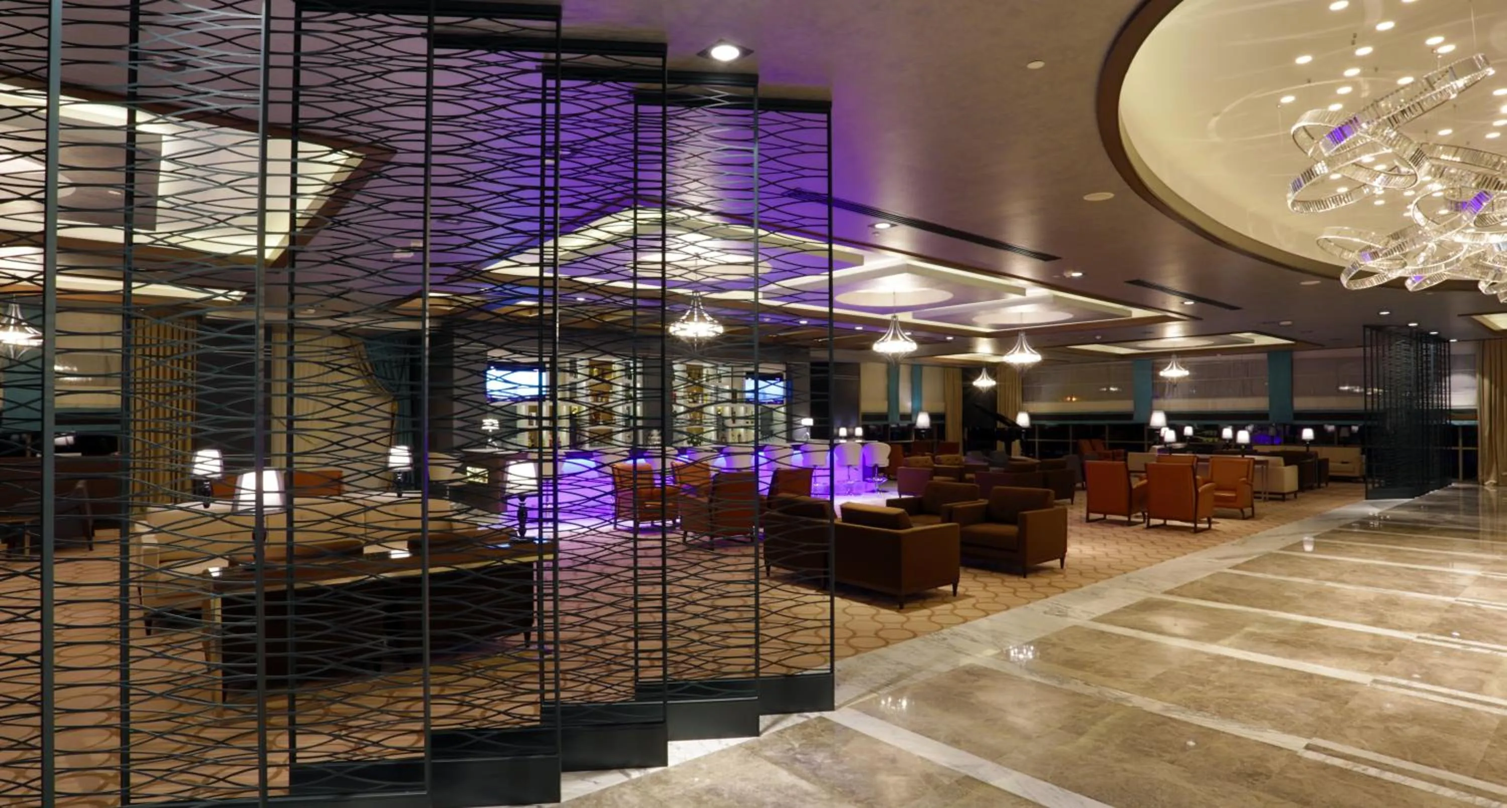 Lobby or reception in Royal Stay Palace Hotel