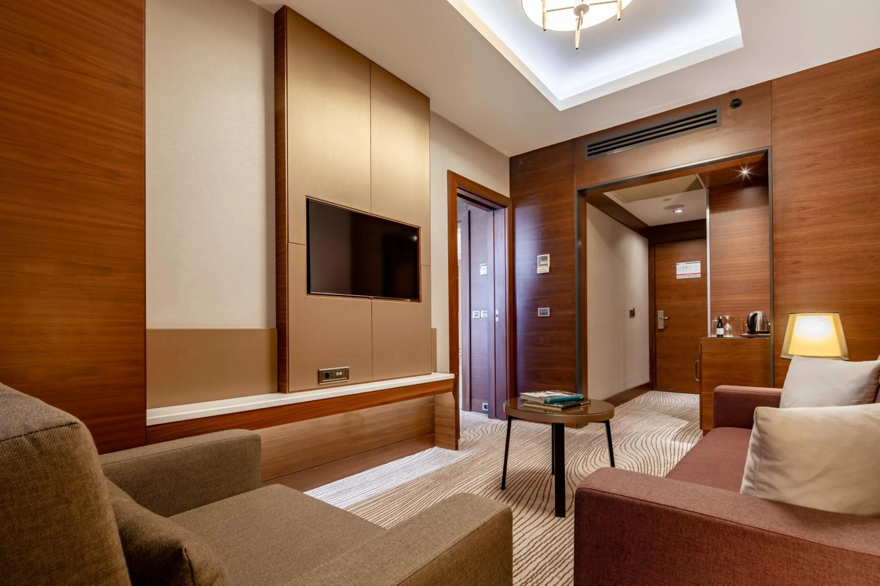 TV and multimedia, Bed in Grand Harilton Otel