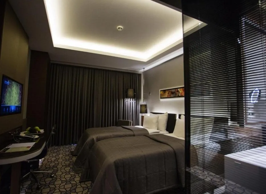 Bedroom, Bed in Royal Stay Palace Hotel