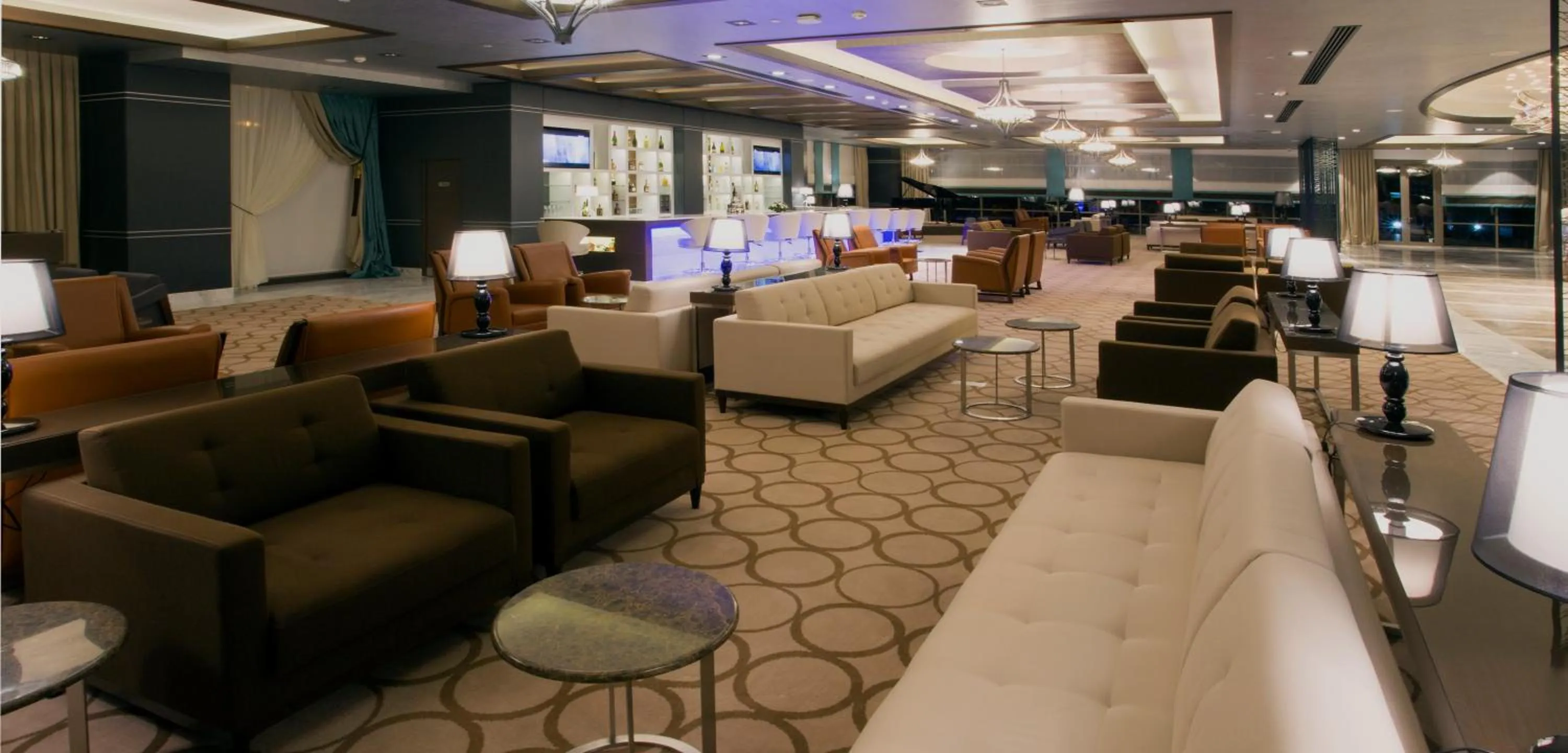 Lobby or reception in Royal Stay Palace Hotel