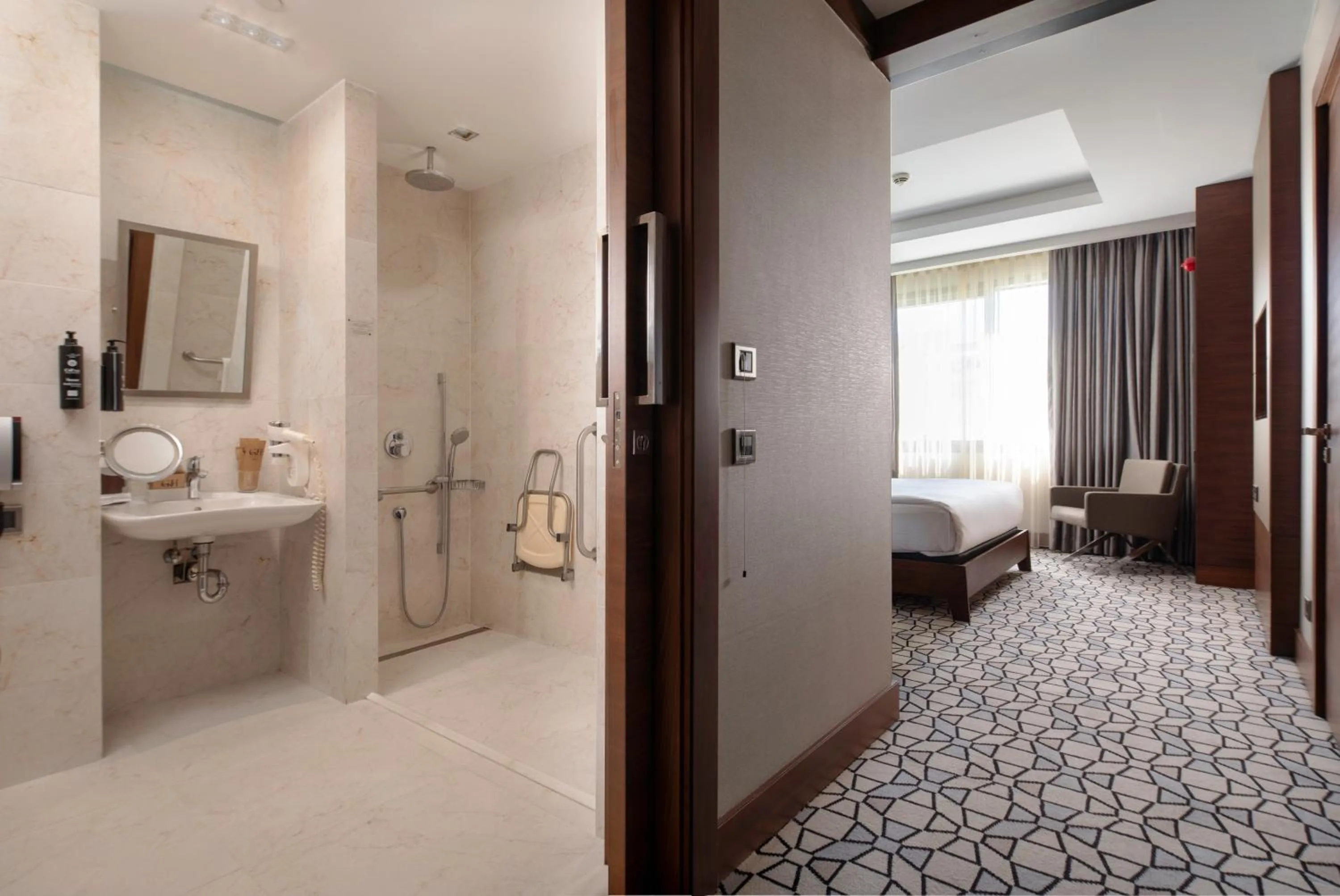 Other, Bed in Grand Harilton Otel