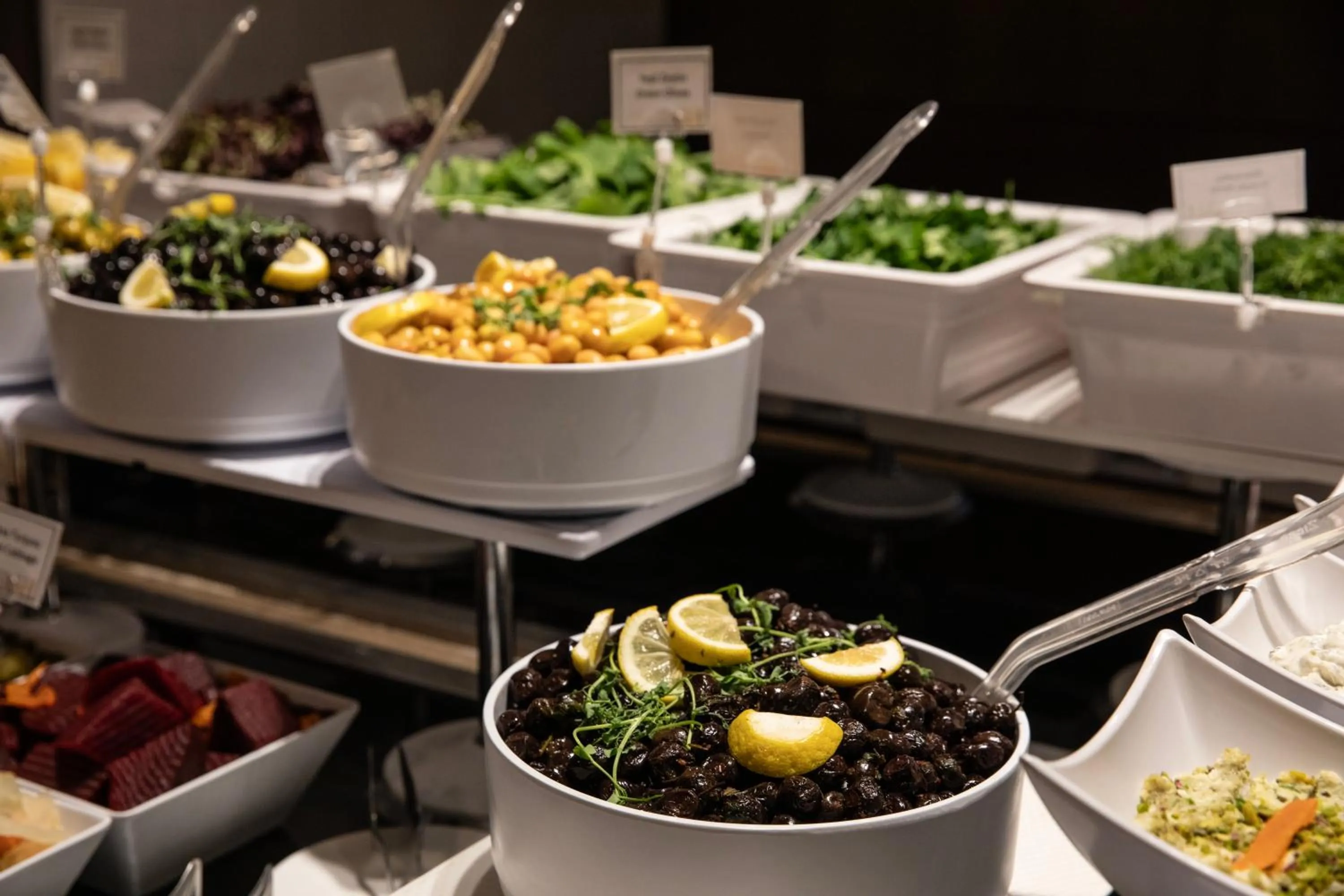 Food and drinks in Grand Harilton Otel