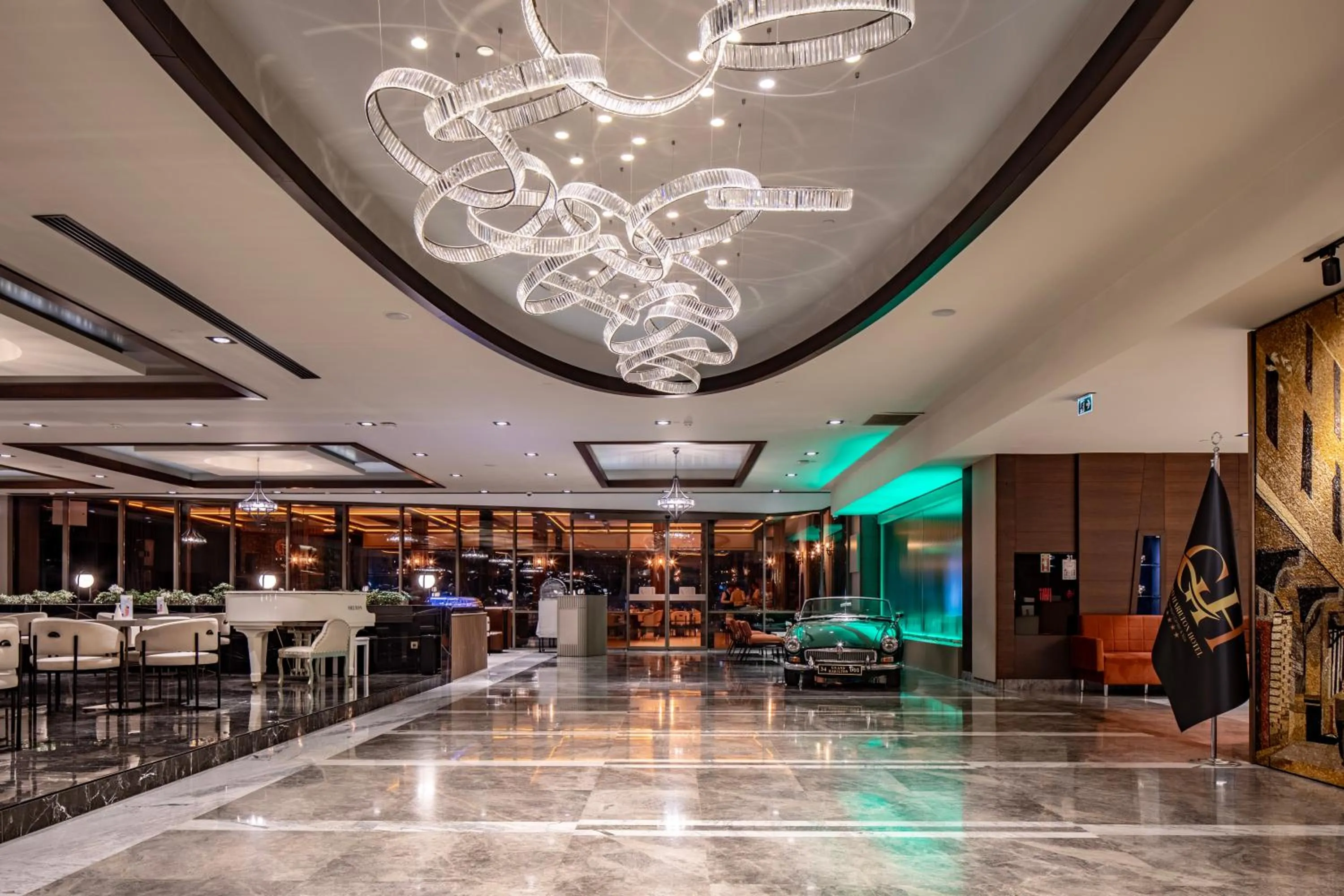 Lobby or reception in Grand Harilton Otel