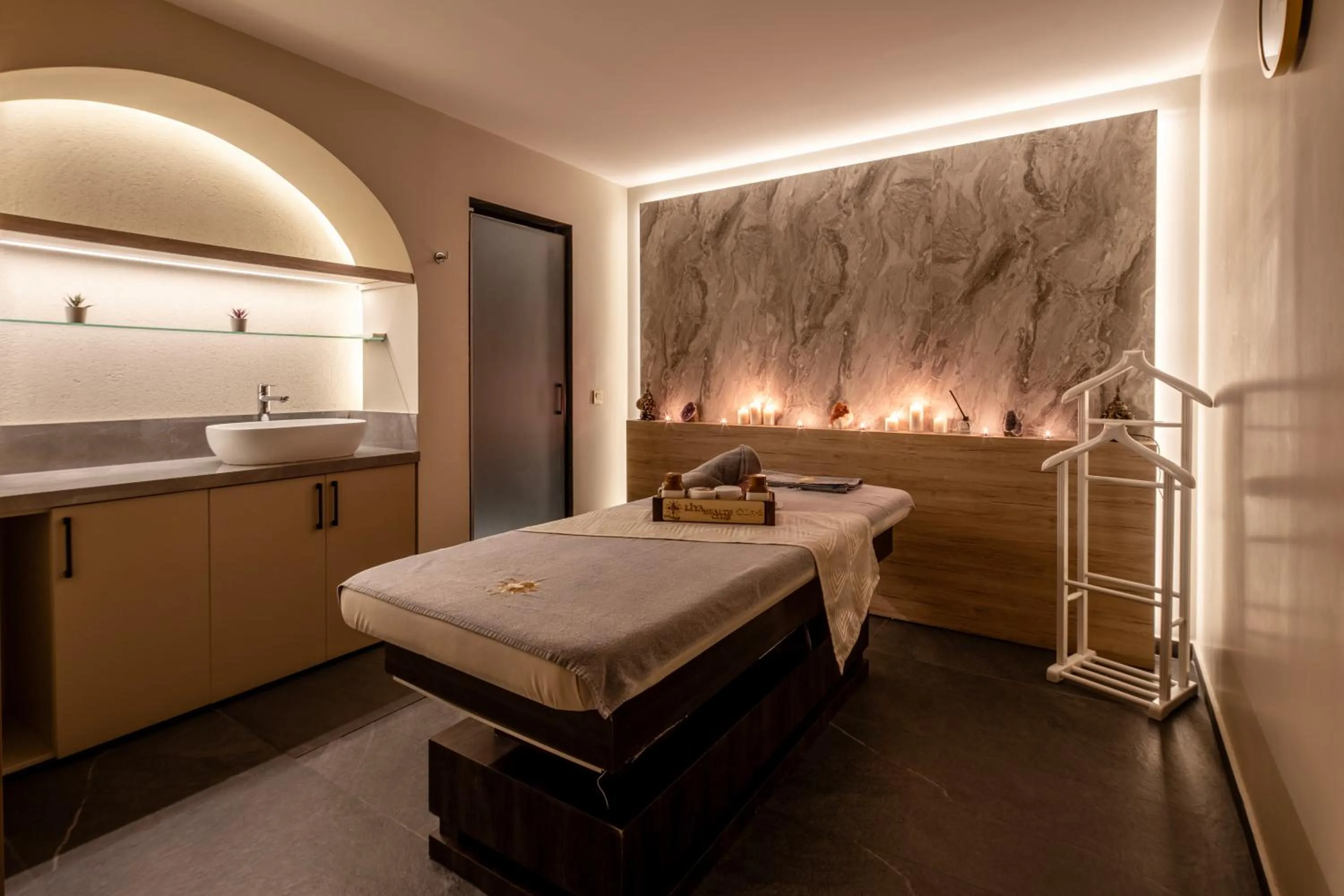 Massage, Bed in Grand Harilton Otel